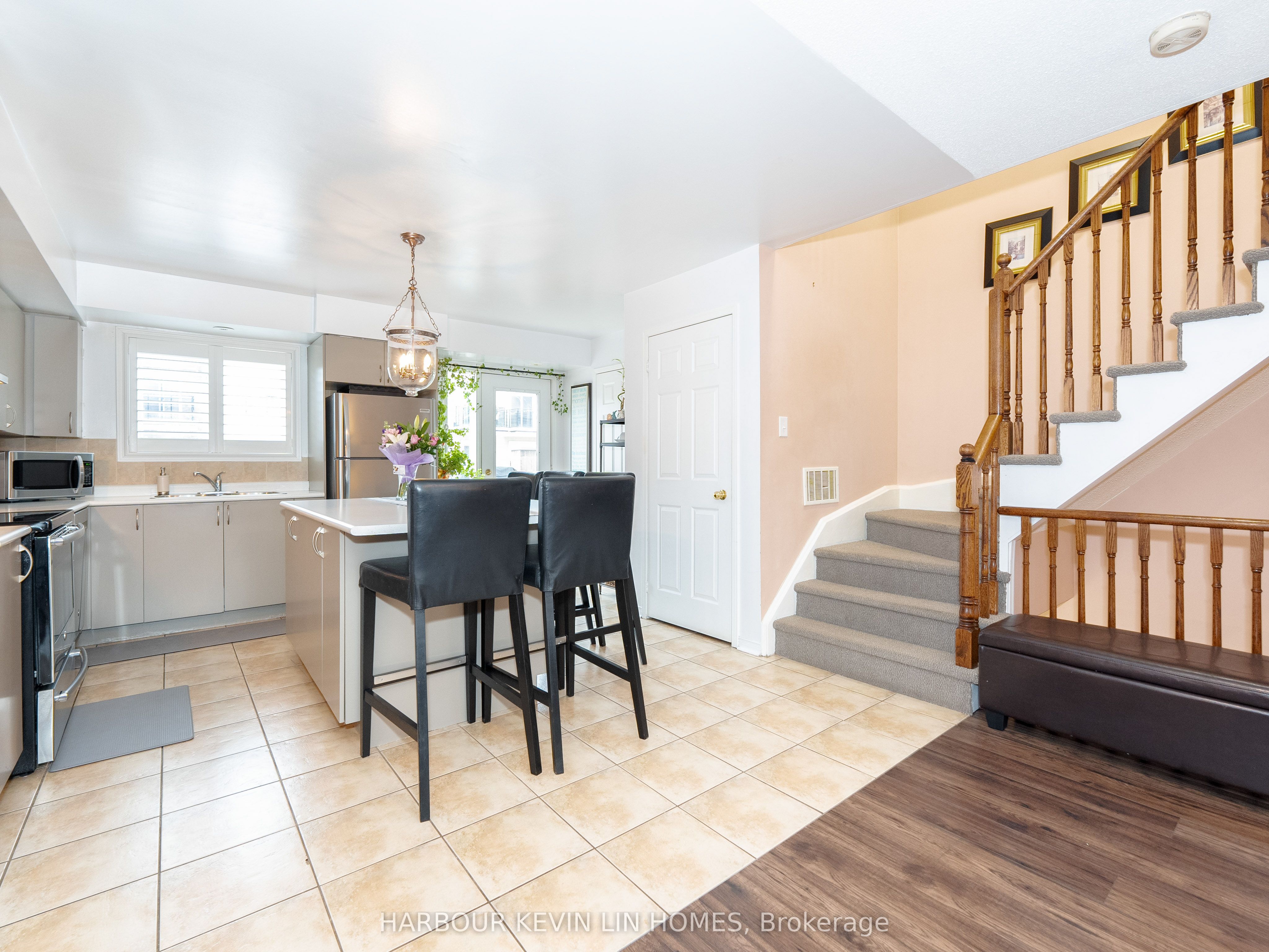 4975 Southampton Dr Property Photo 15