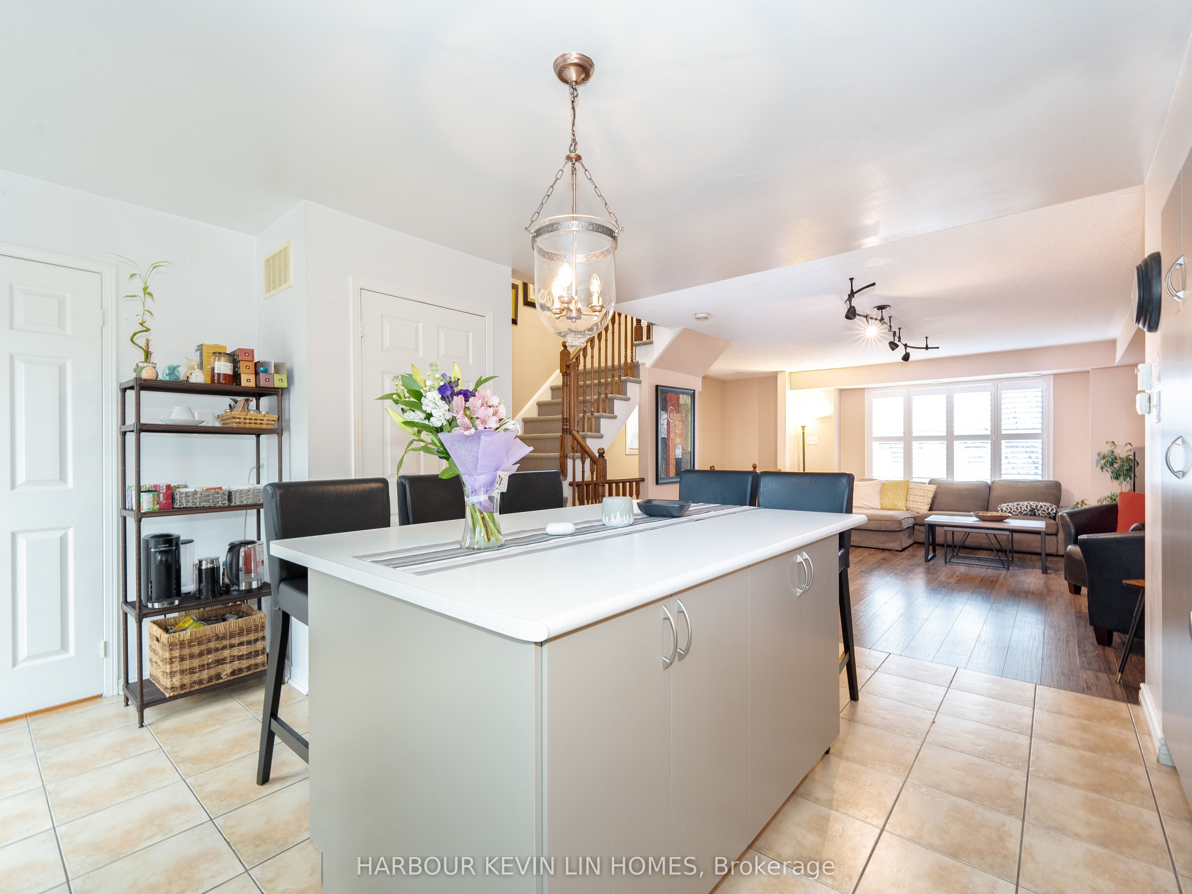 4975 Southampton Dr Property Photo 18
