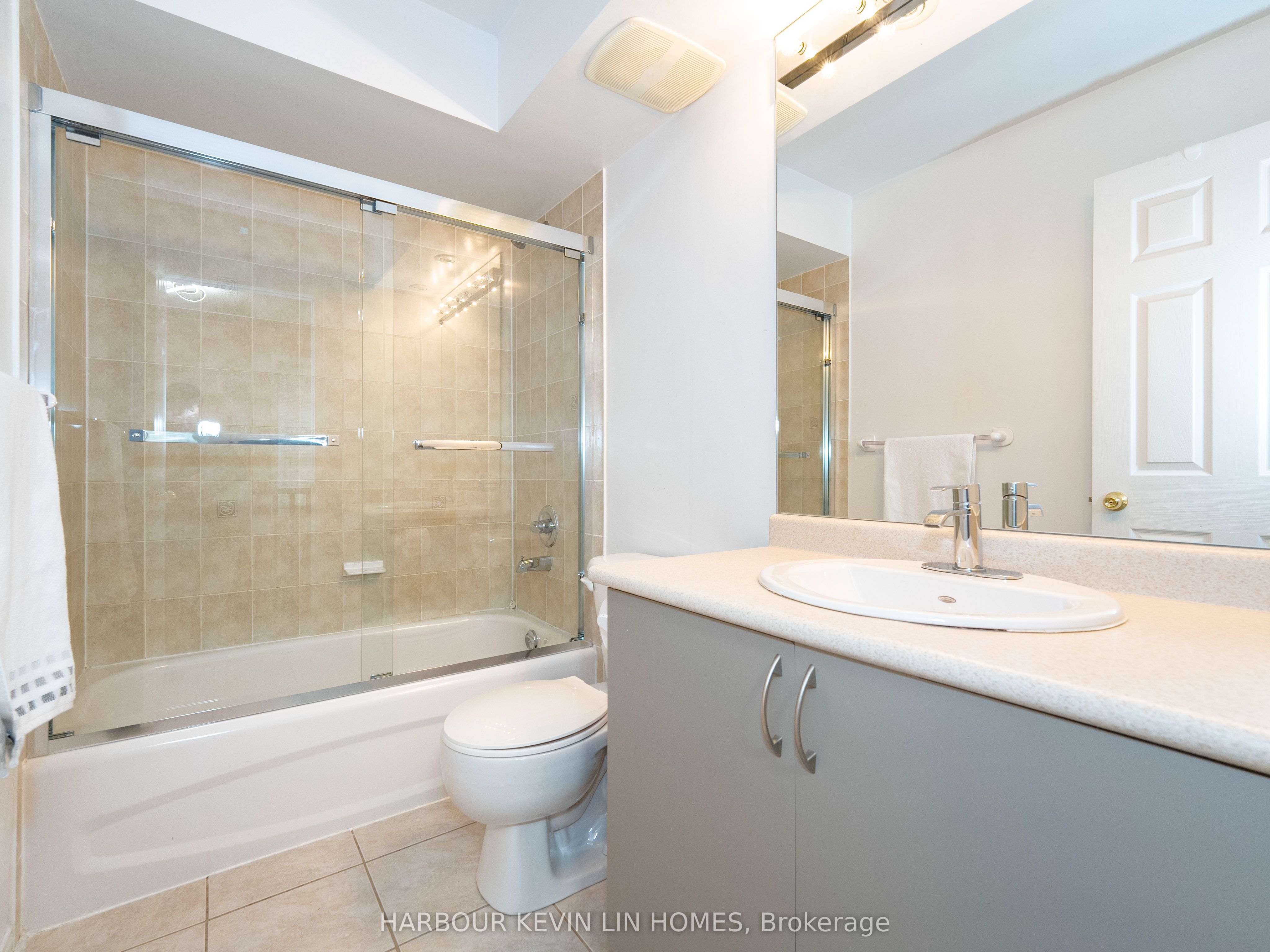 4975 Southampton Dr Property Photo 31