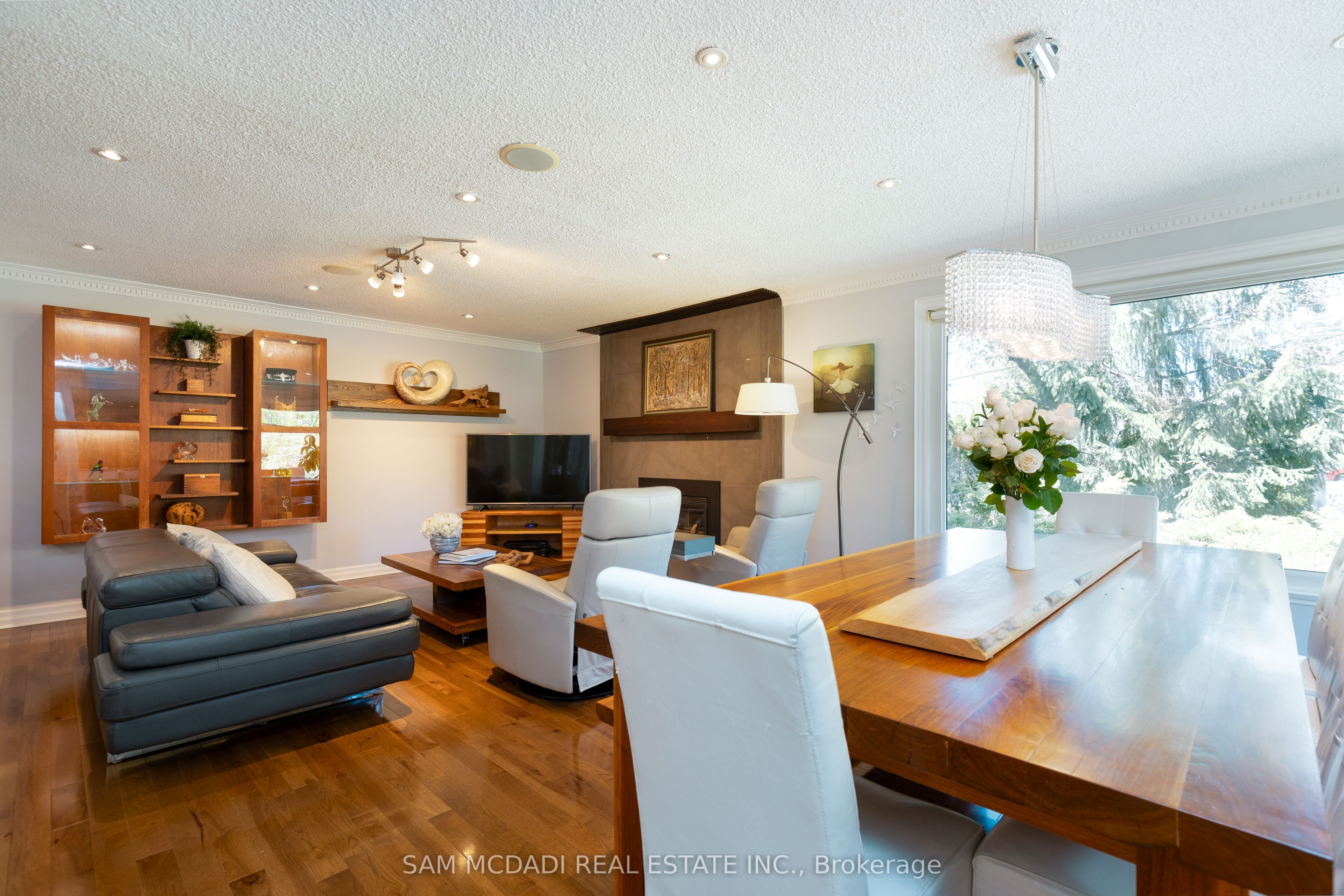 2196 Mississauga Rd Property Photo 9