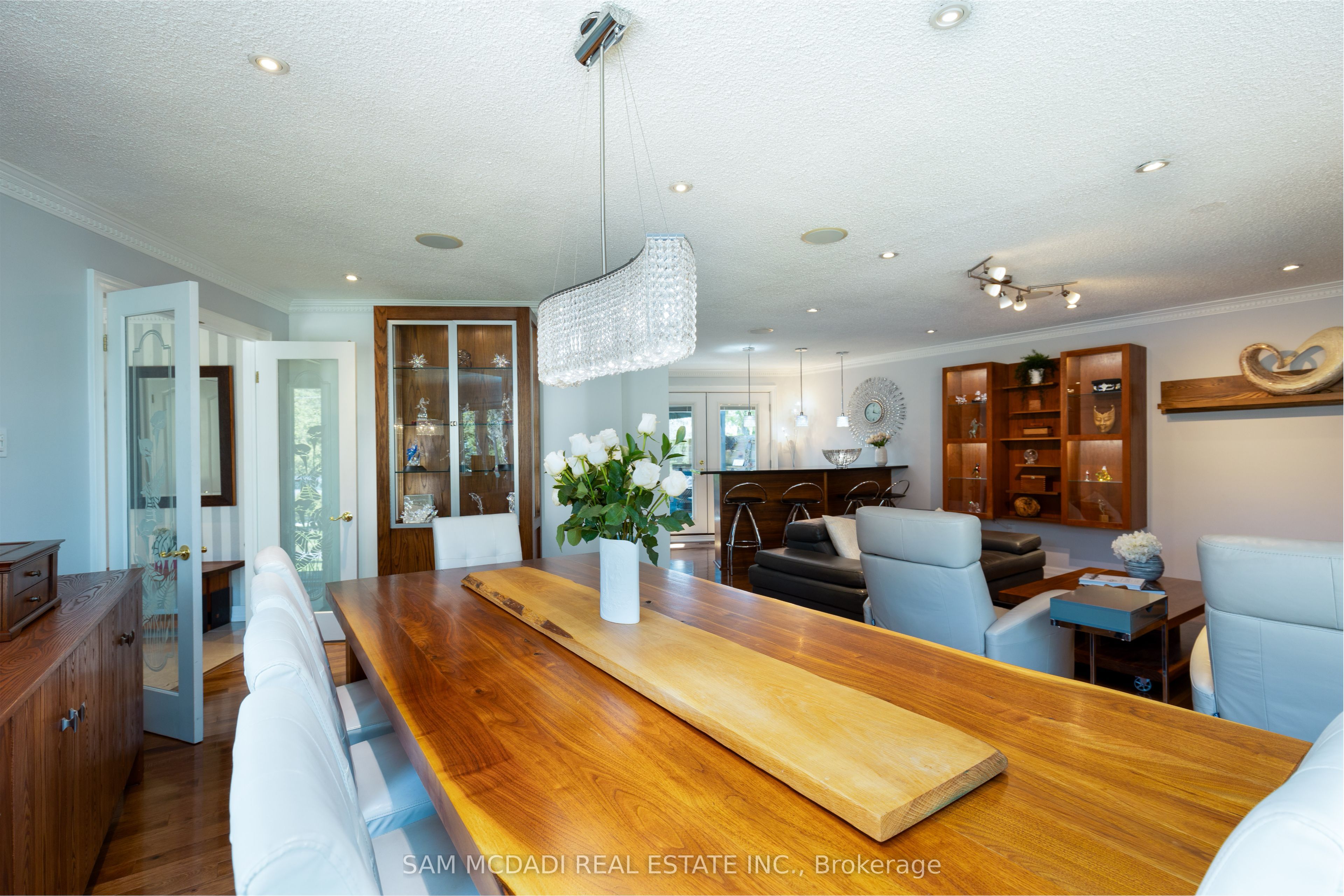 2196 Mississauga Rd Property Photo 10