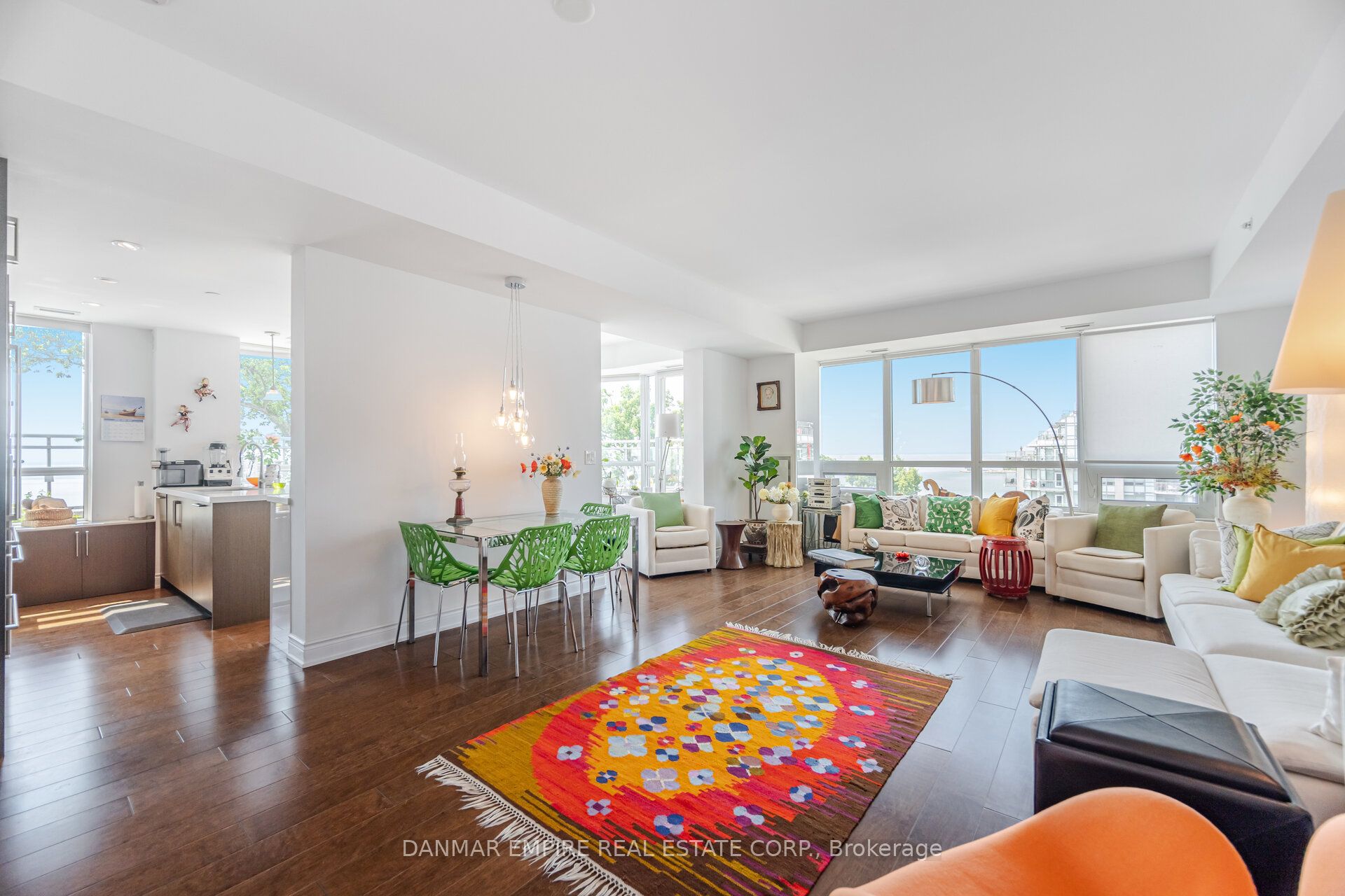 #604 - 3500 Lakeshore Road Property Photo 4