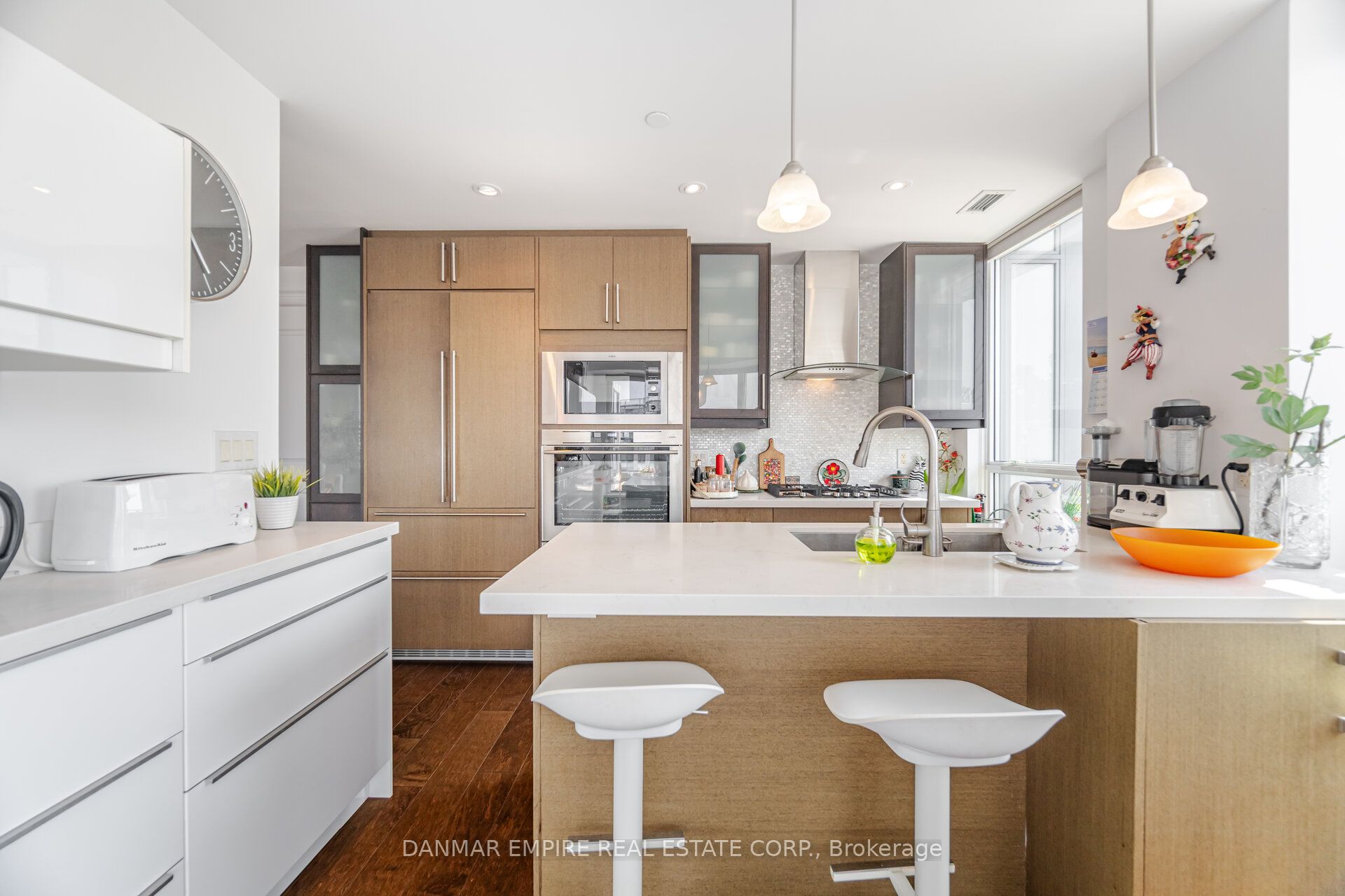 #604 - 3500 Lakeshore Road Property Photo 13
