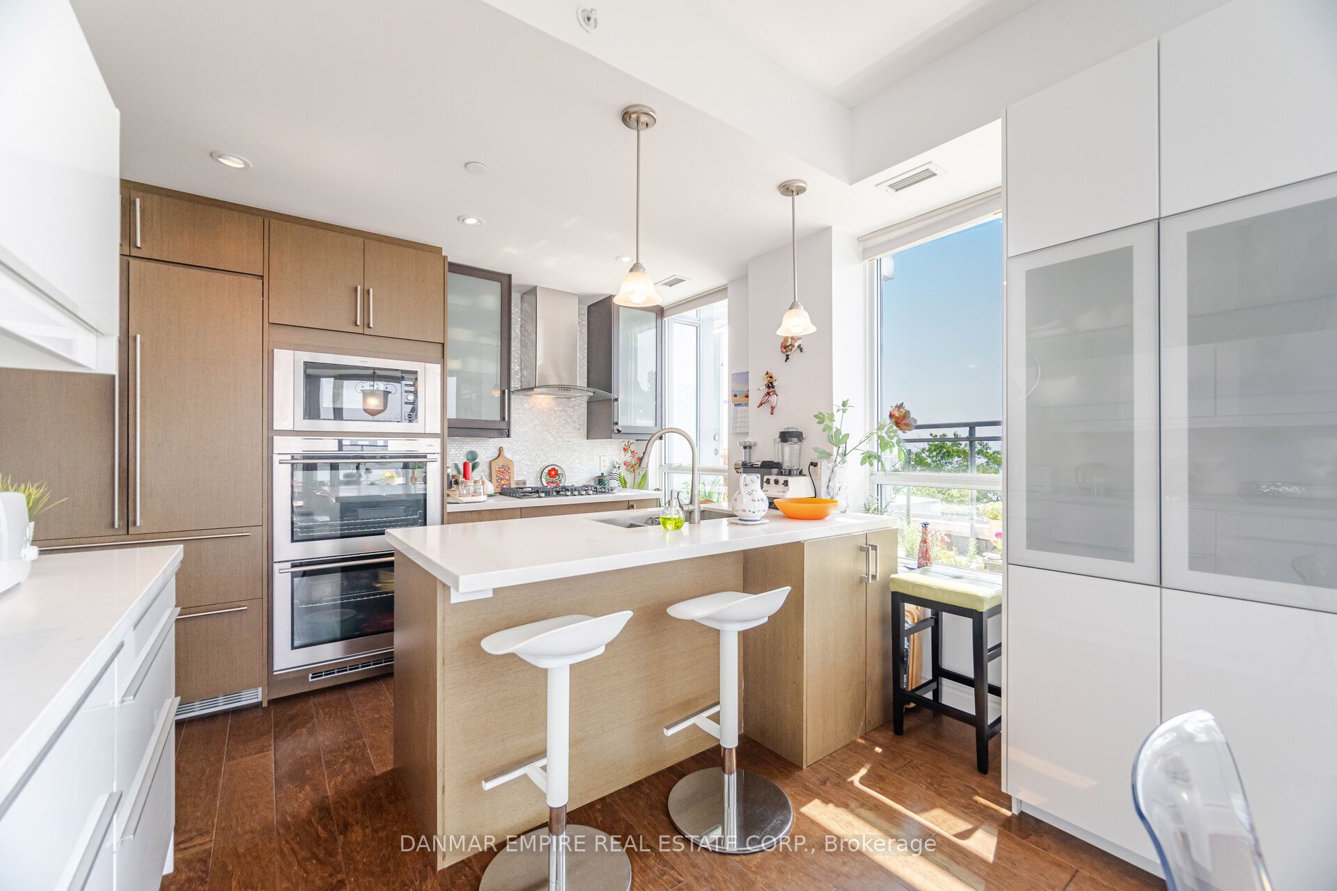 #604 - 3500 Lakeshore Road Property Photo 14