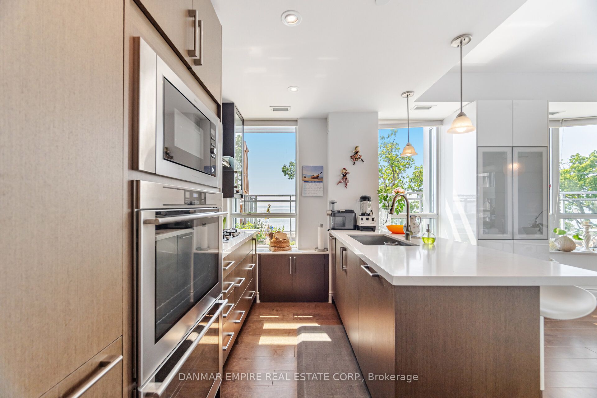 #604 - 3500 Lakeshore Road Property Photo 15