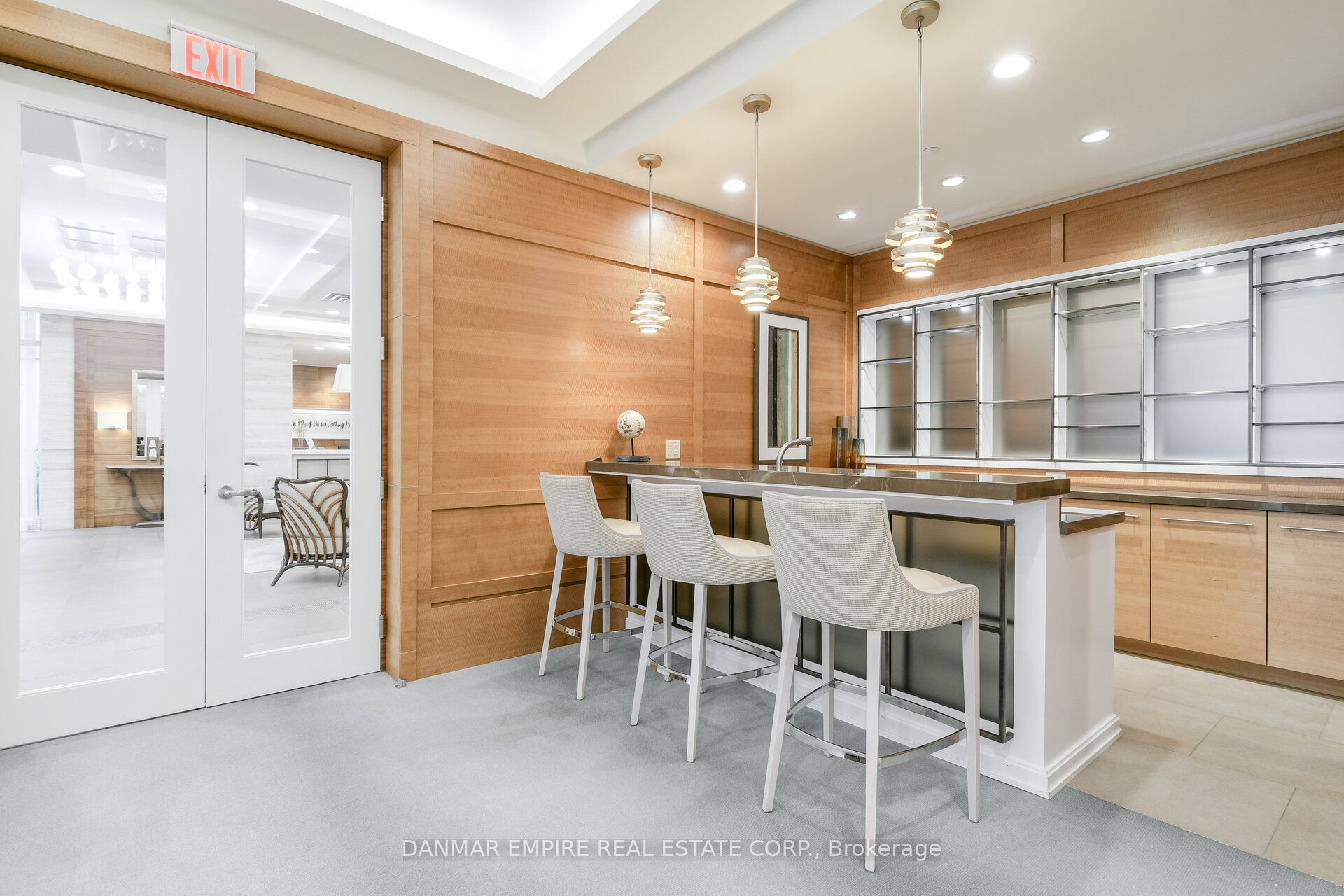 #604 - 3500 Lakeshore Road Property Photo 42