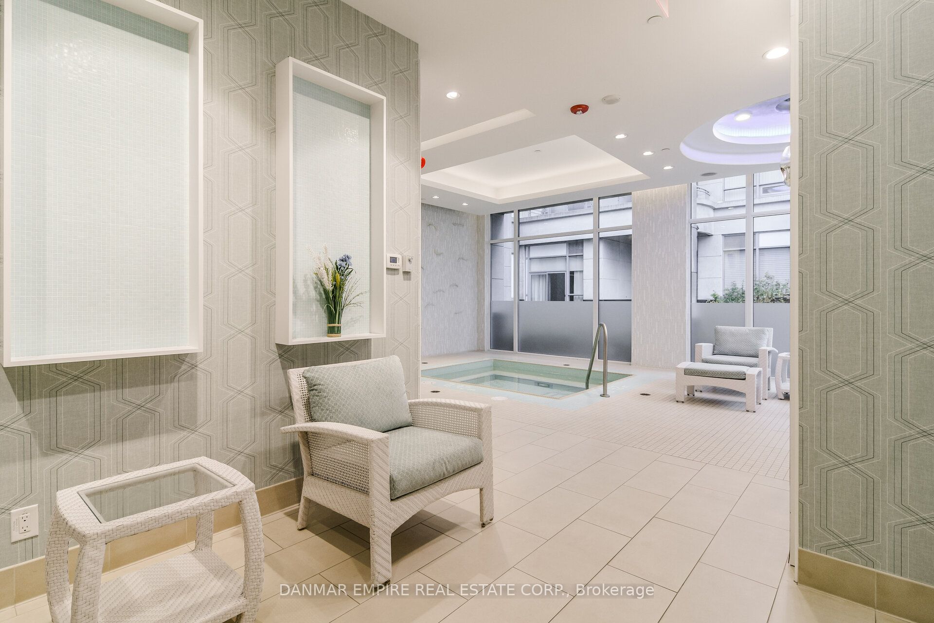 #604 - 3500 Lakeshore Road Property Photo 48