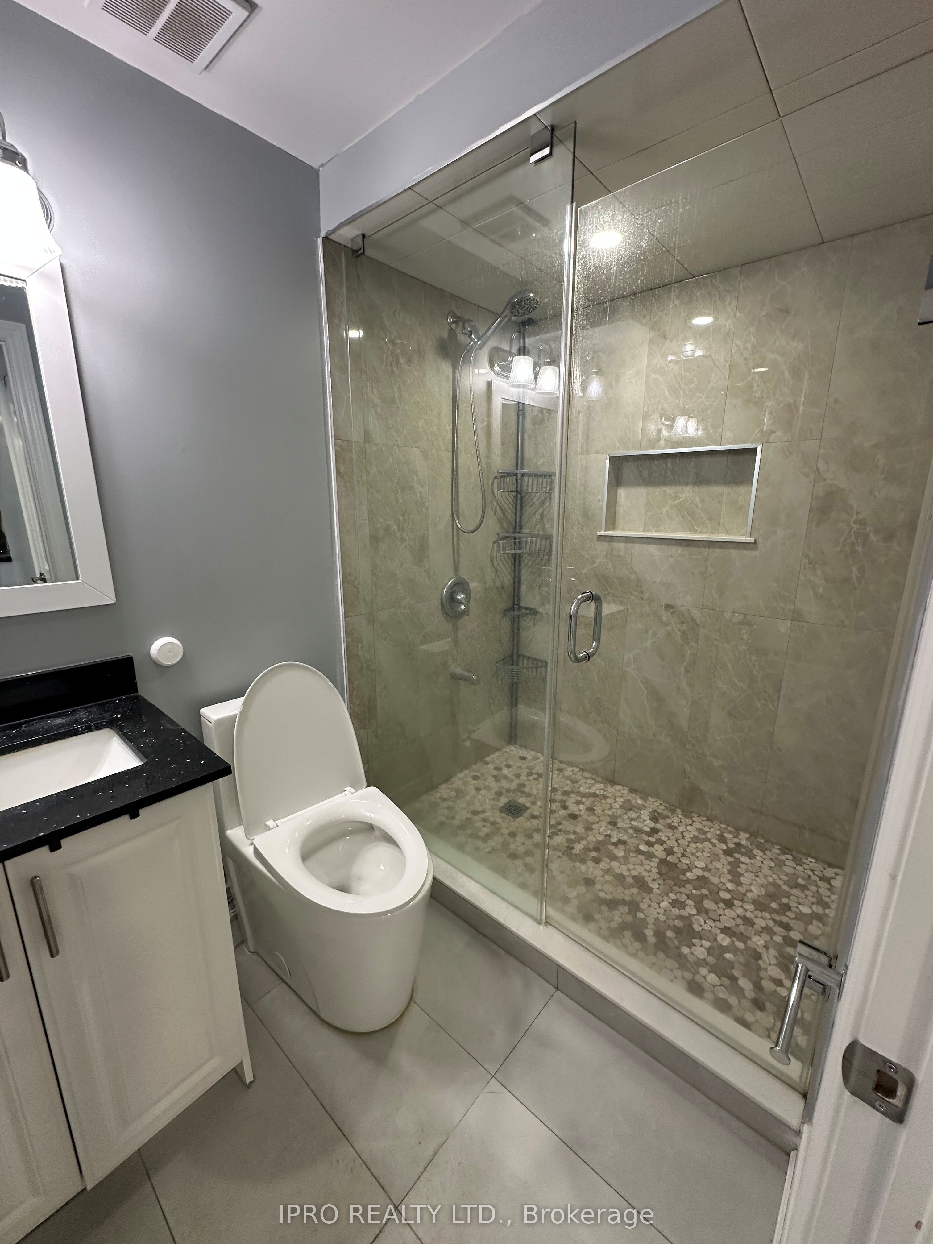1412 Sycamore Garden Property Photo 6