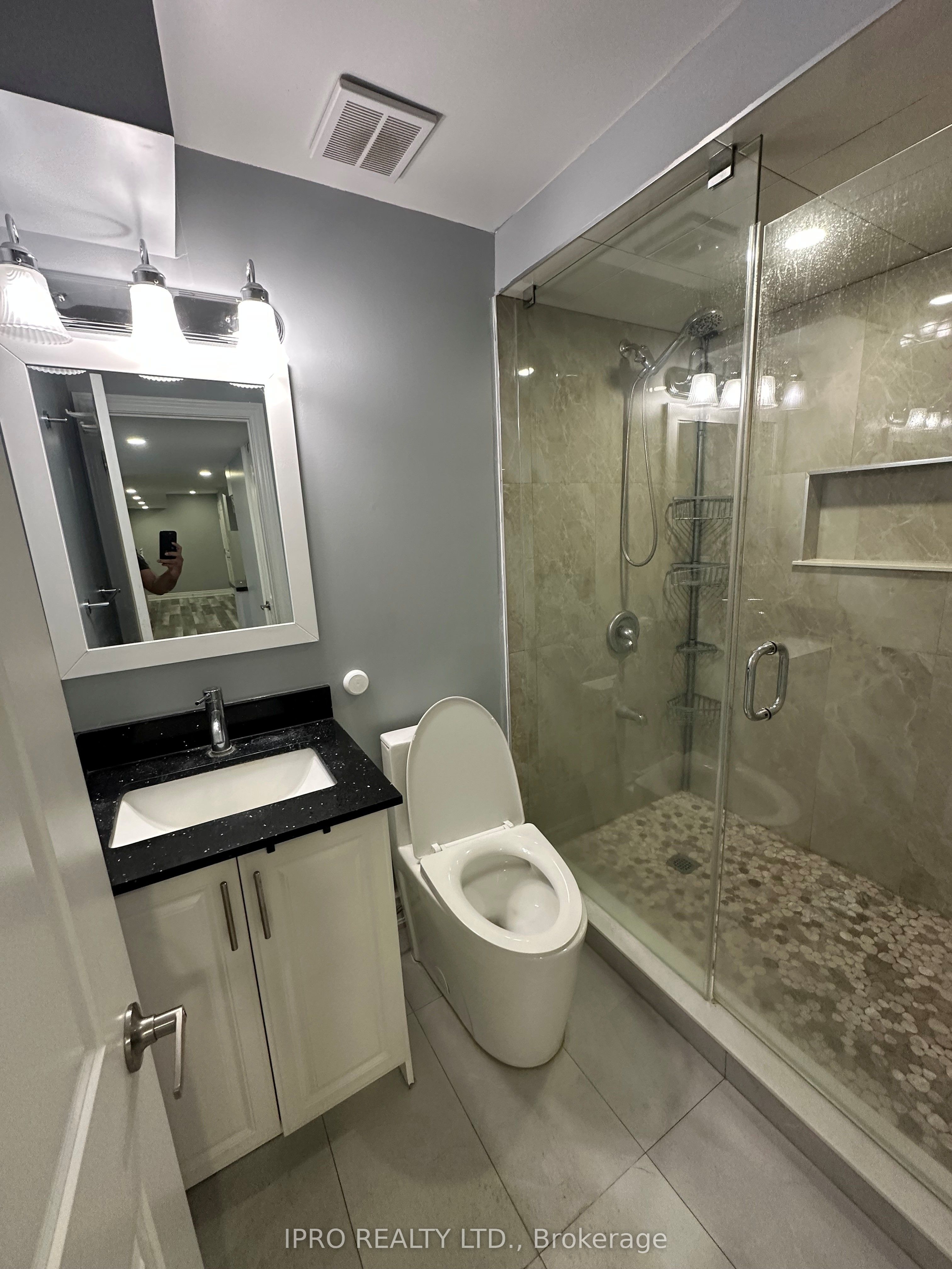 1412 Sycamore Garden Property Photo 9