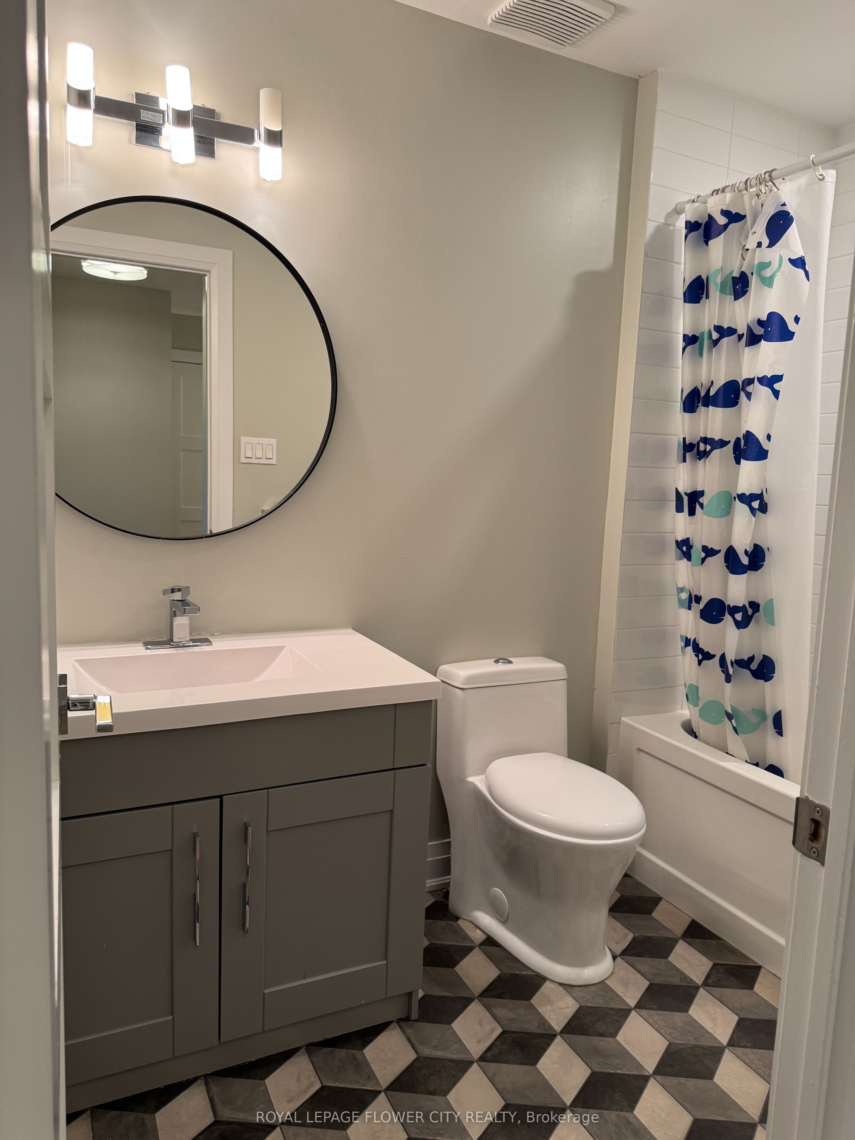 #upper - 450 Levanna Lane Property Photo 36