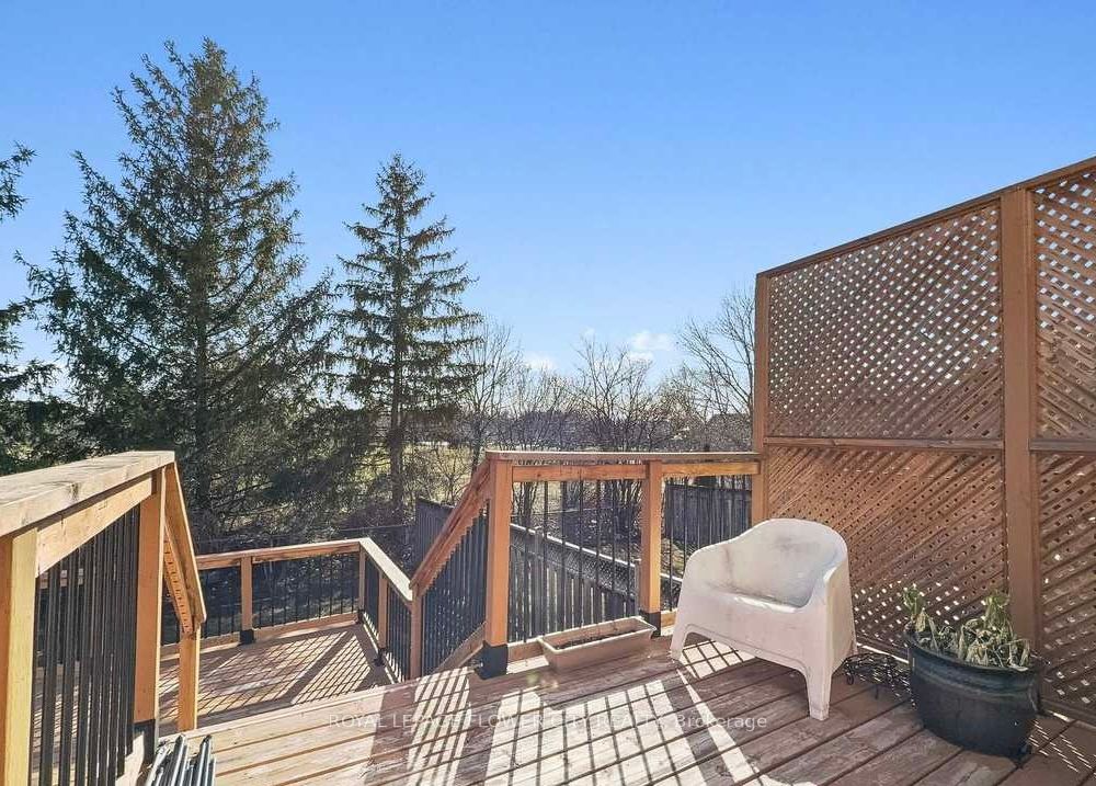 #upper - 450 Levanna Lane Property Photo 39