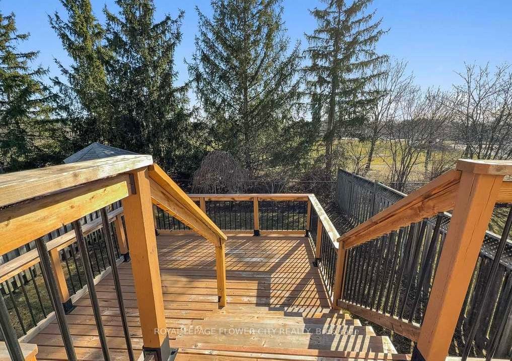 #upper - 450 Levanna Lane Property Photo 40