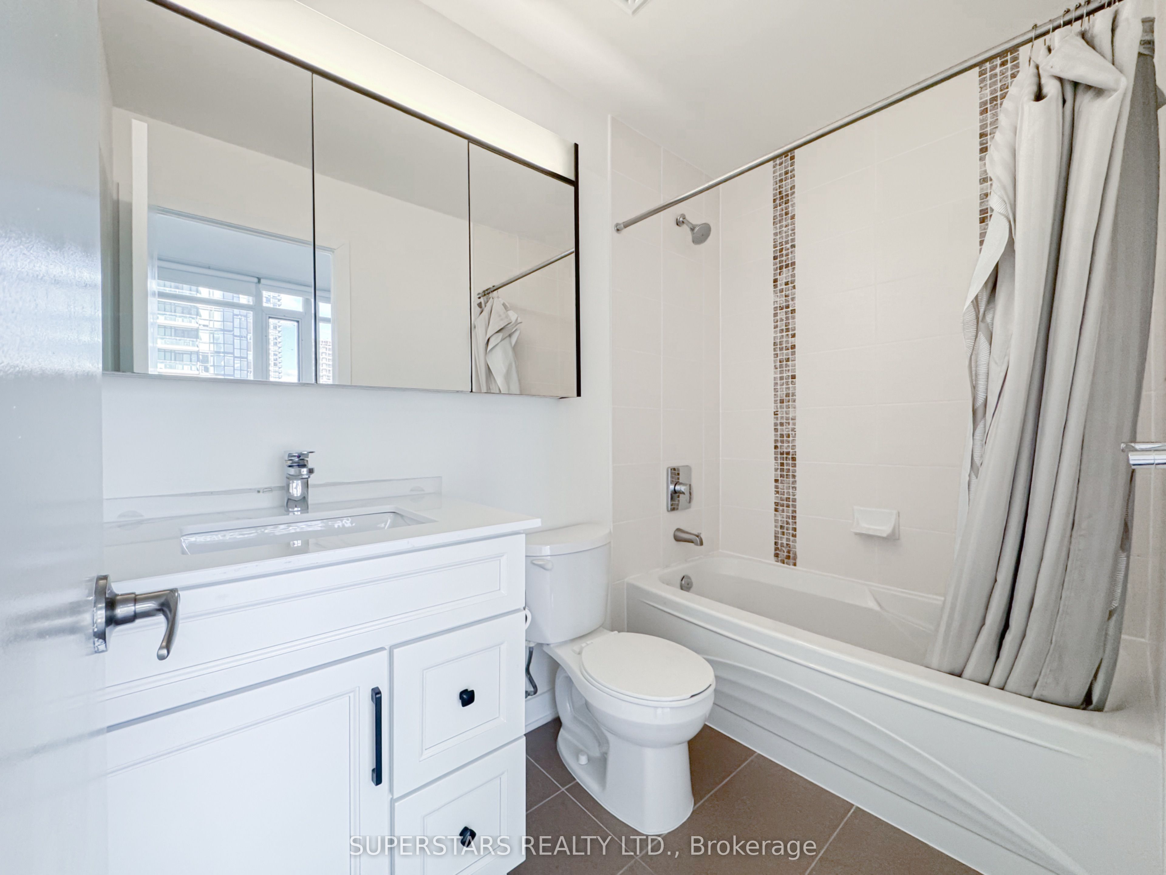 4065 Brickstone Mews Property Photo 18