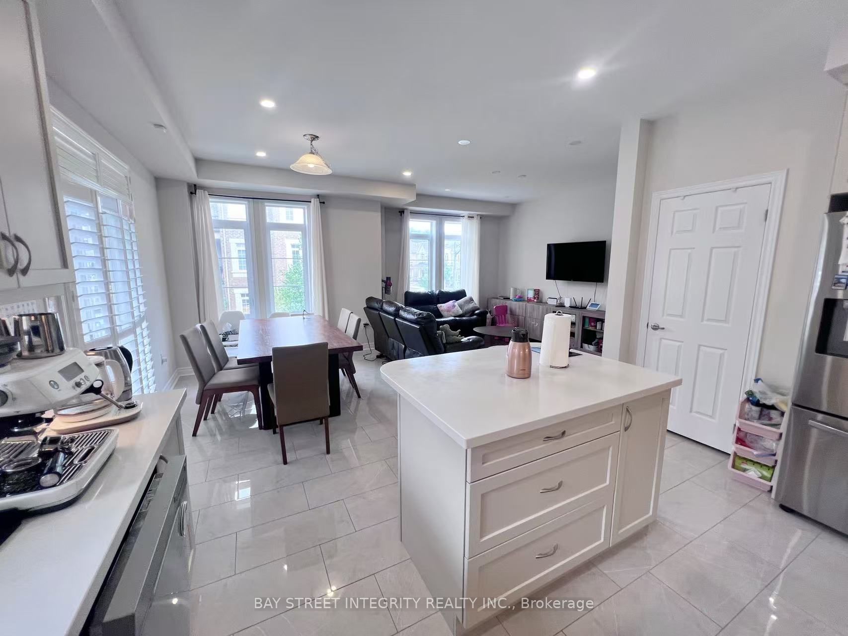 3302 Erasmum Street Property Photo 8