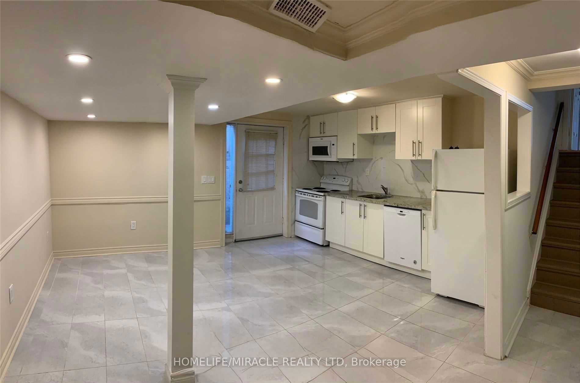 515 Louis Drive Property Photo 2