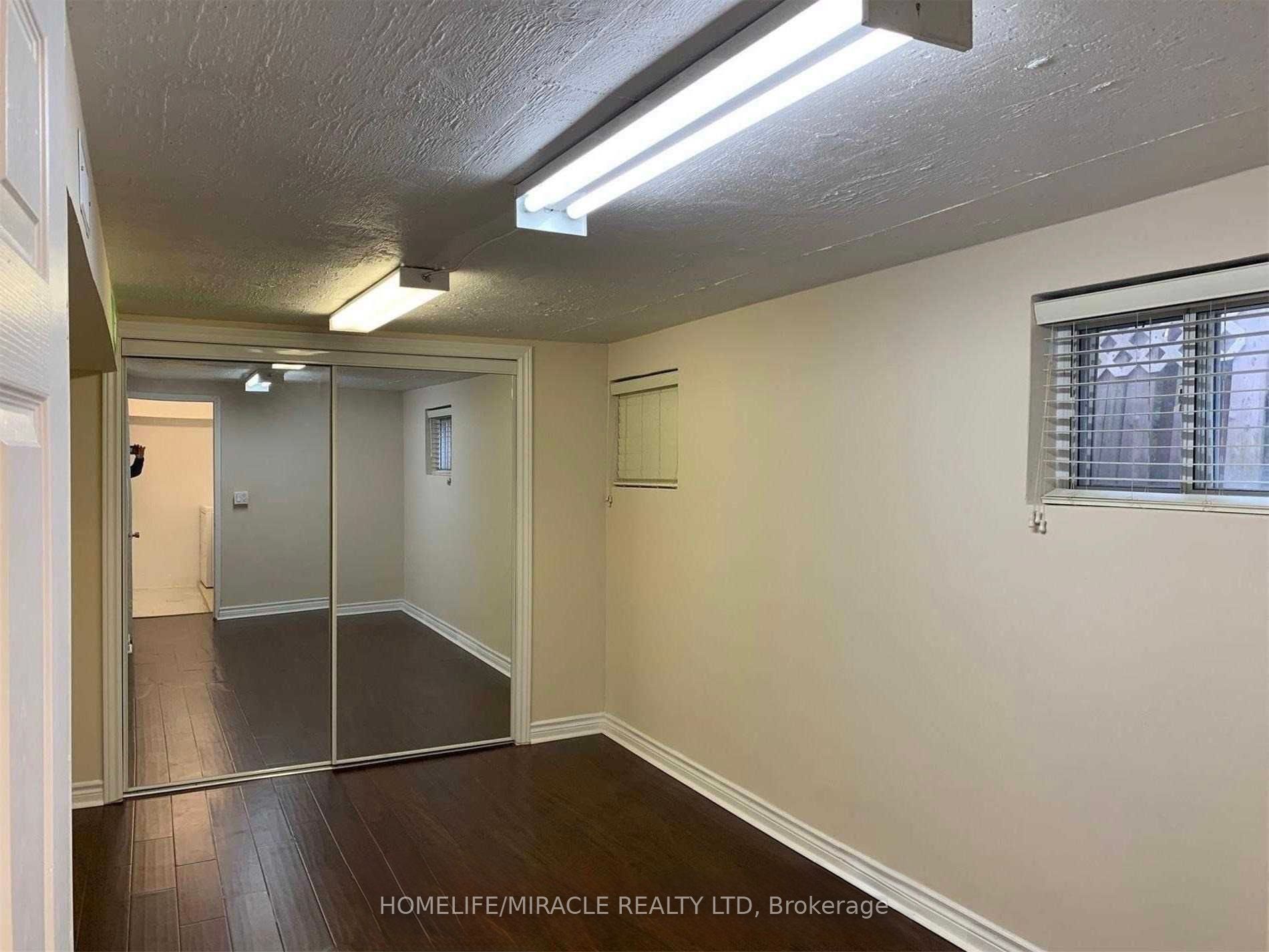 515 Louis Drive Property Photo 8