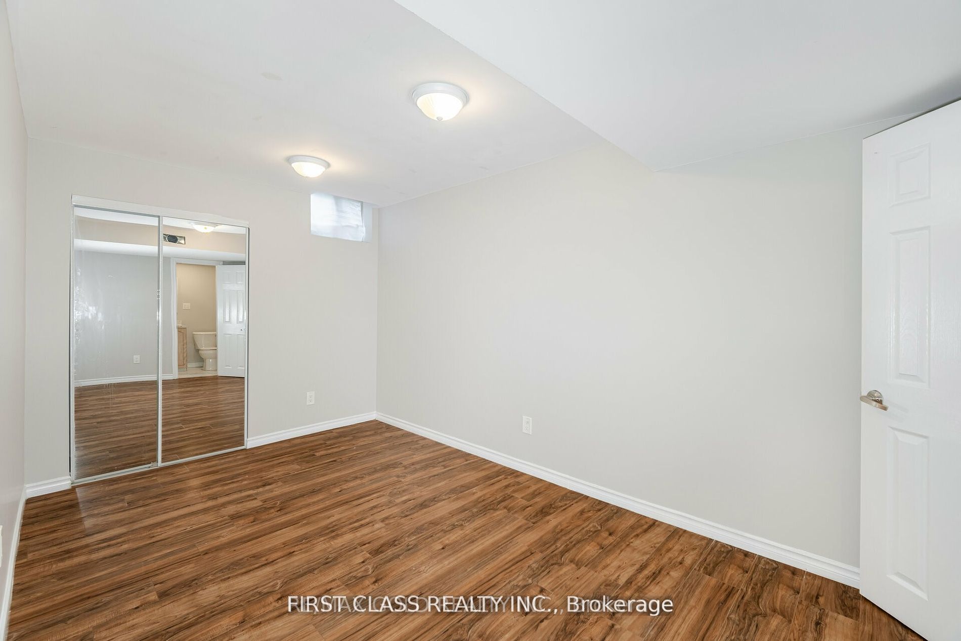 174 Gardenbrooke Trl Property Photo 4