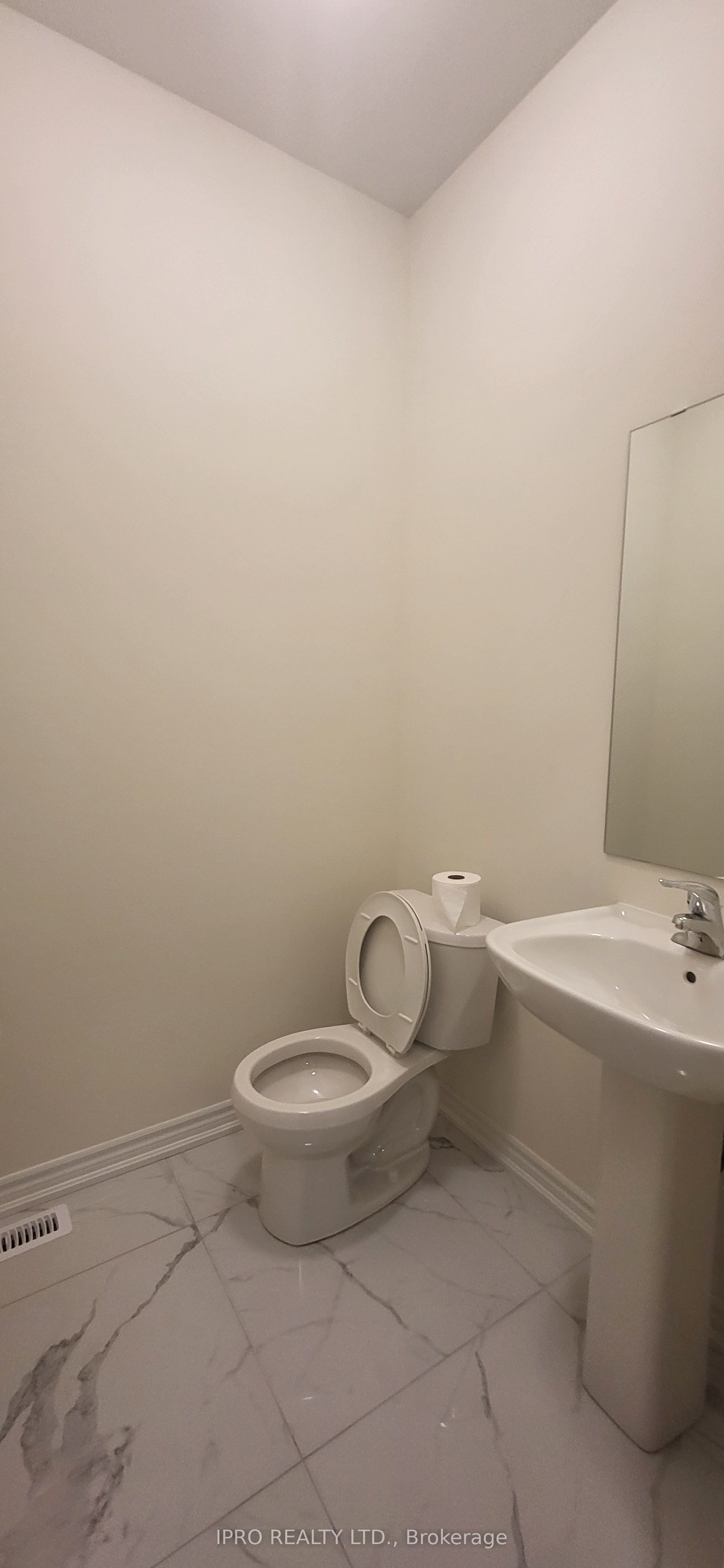 79 Eastman Drive Property Photo 9