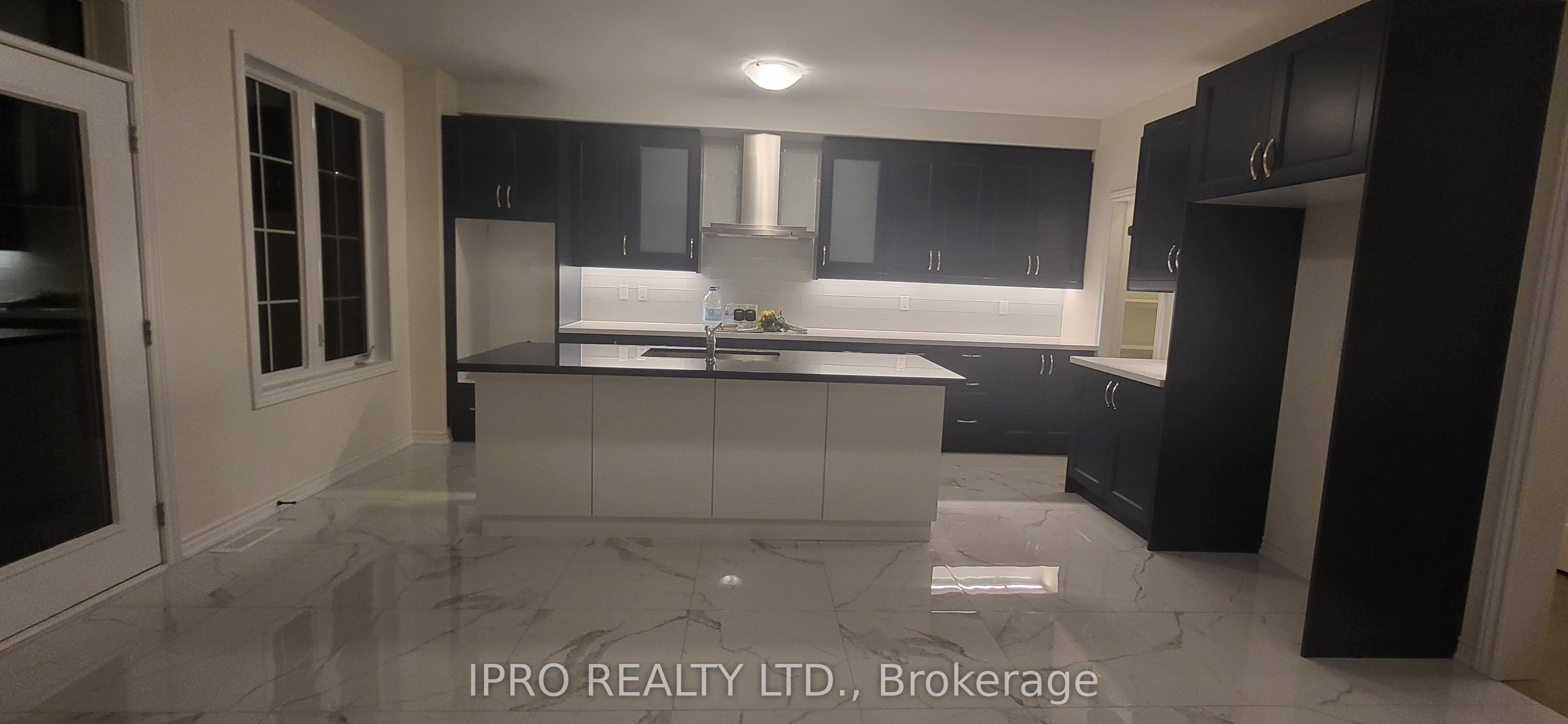 79 Eastman Drive Property Photo 12