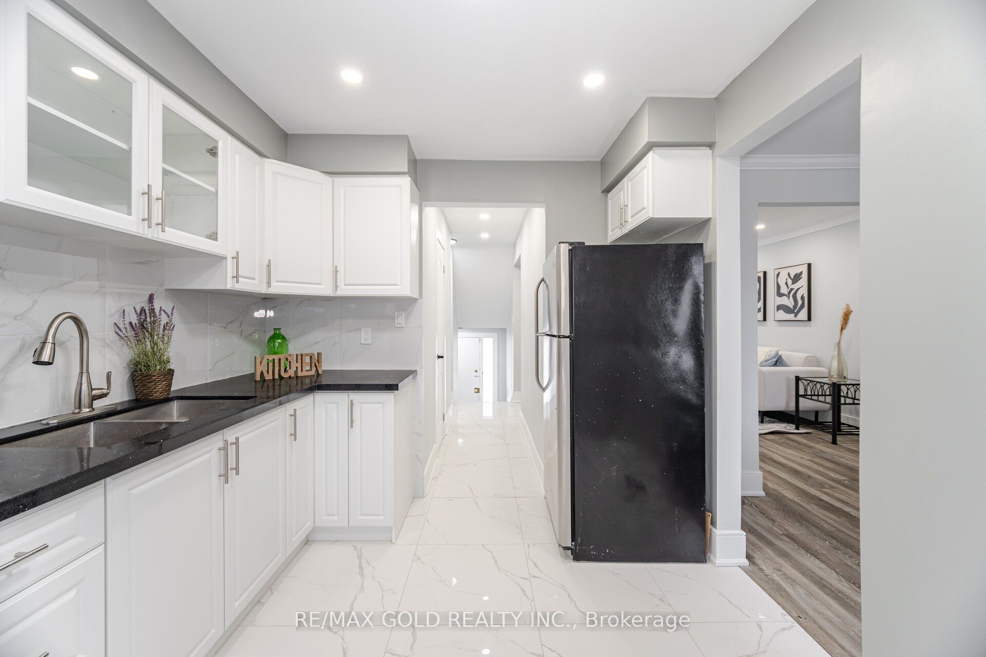 #62 - 7500 Goreway Drive Property Photo 10