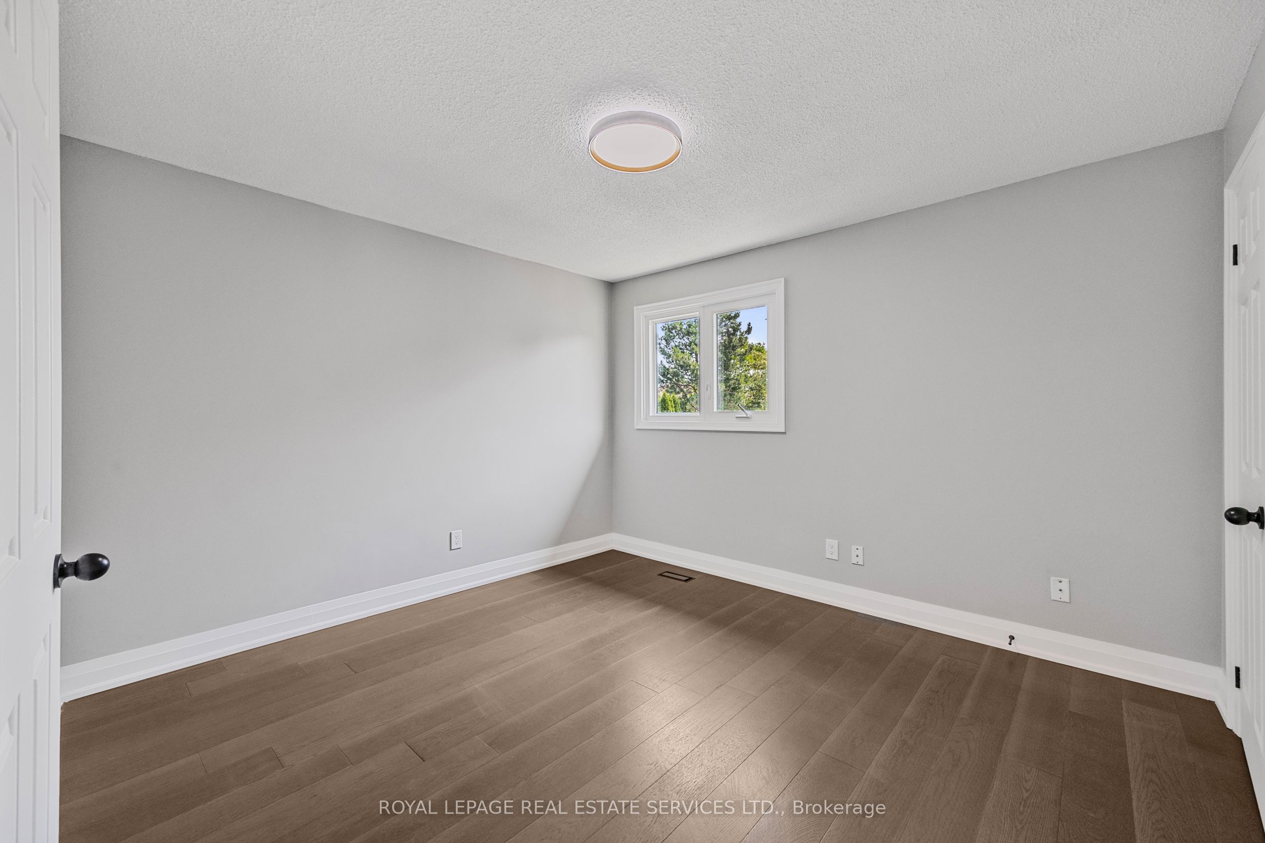3551 Wass Crescent Property Photo 24