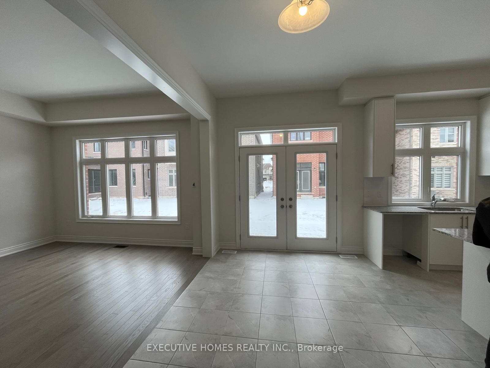 1347 Peony Path Property Photo 6