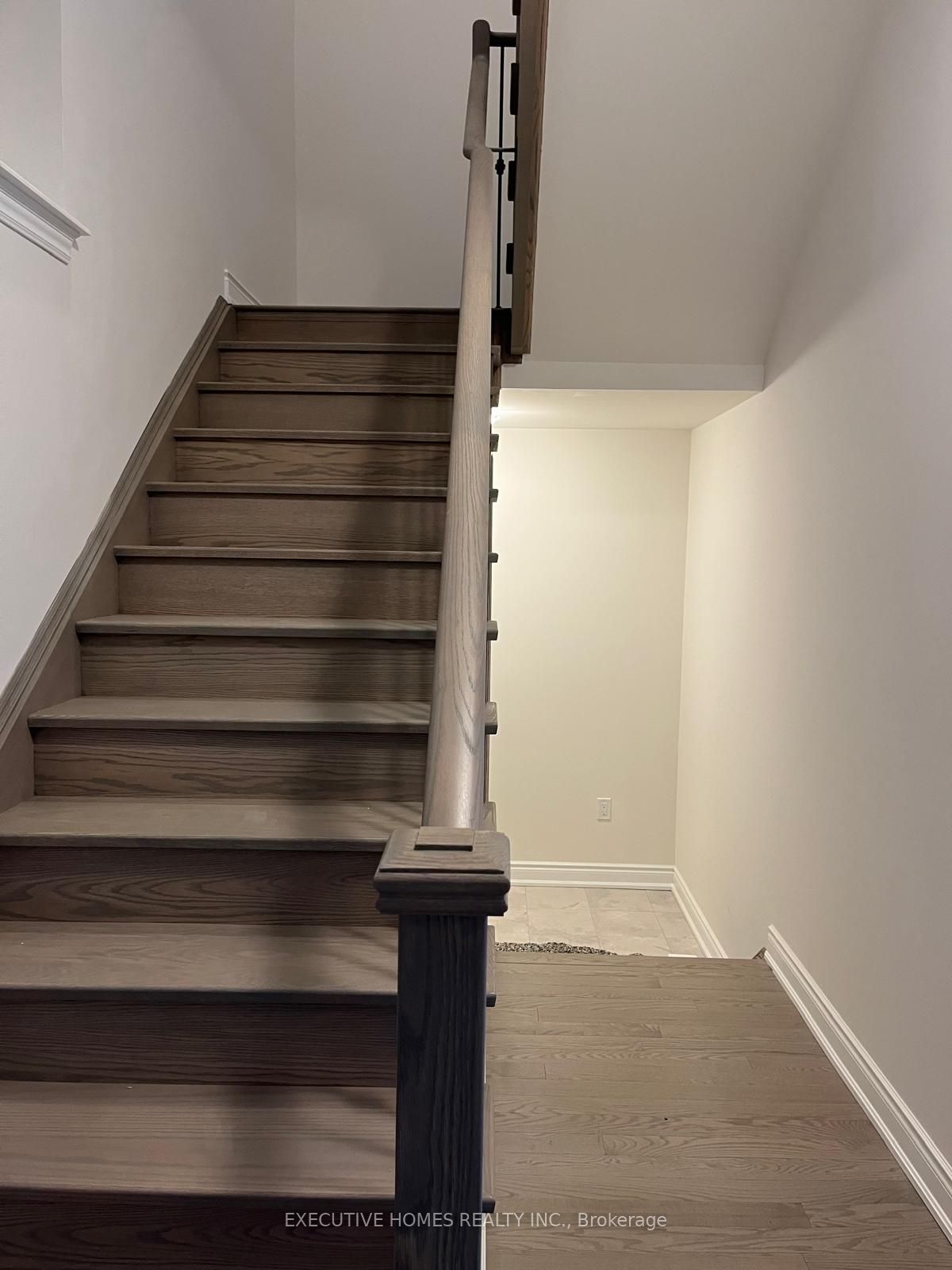 1347 Peony Path Property Photo 9