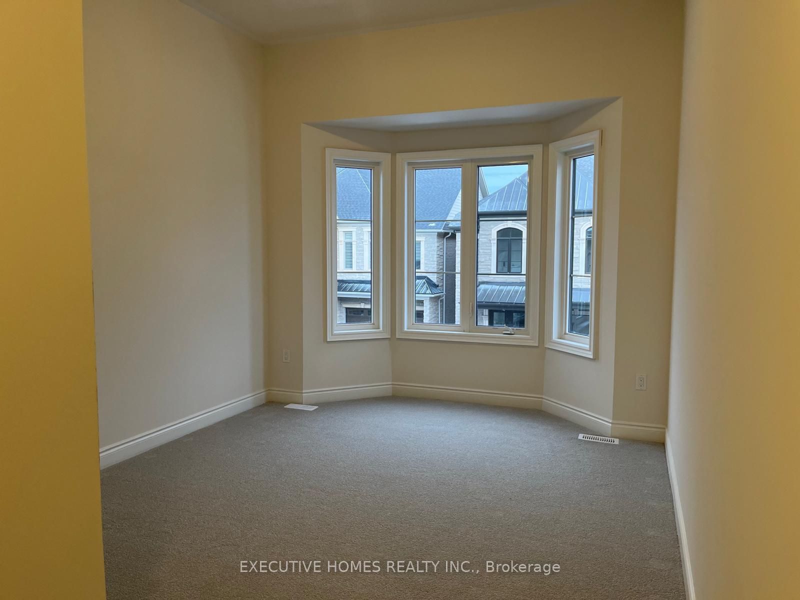 1347 Peony Path Property Photo 10