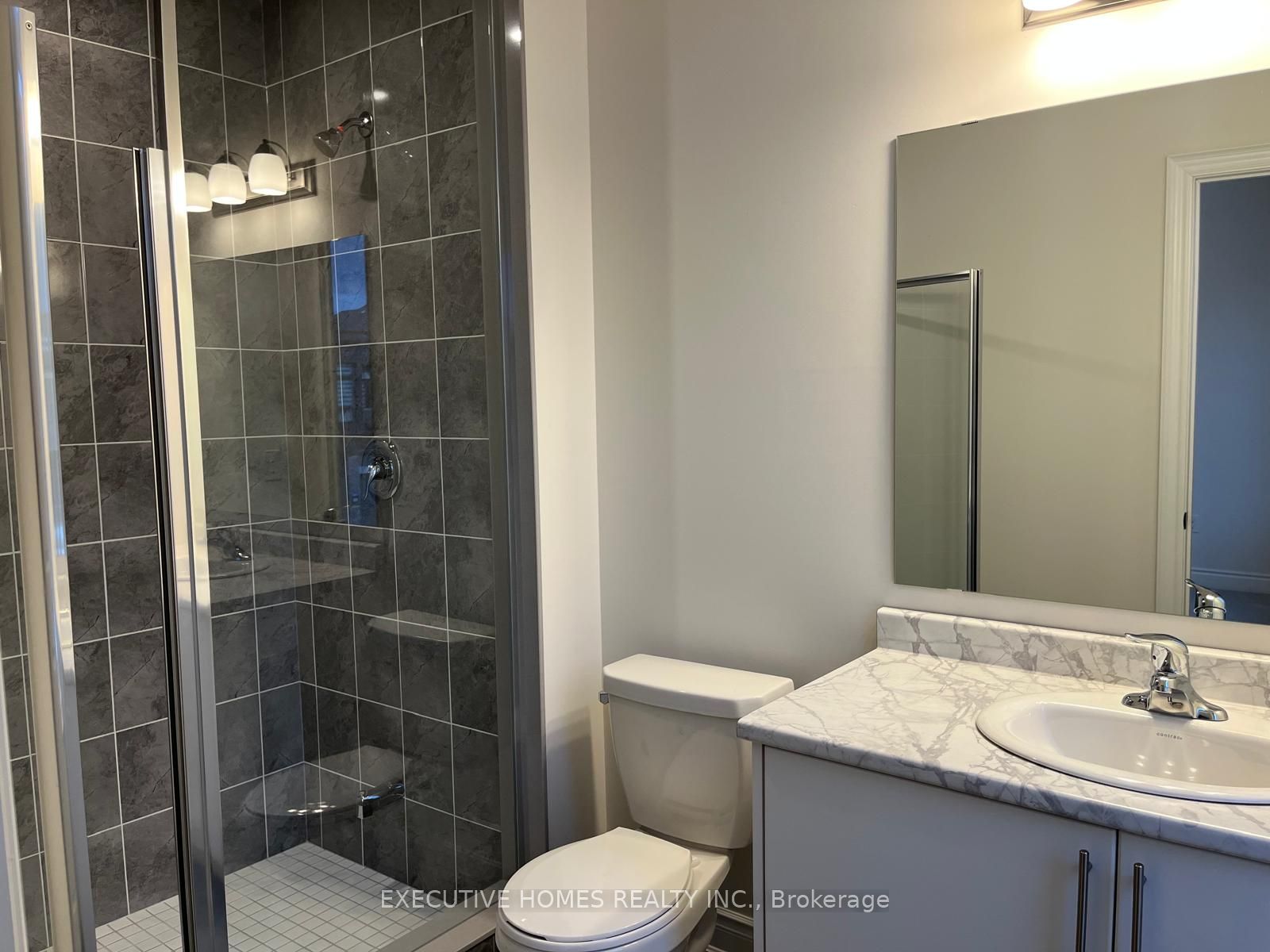 1347 Peony Path Property Photo 11