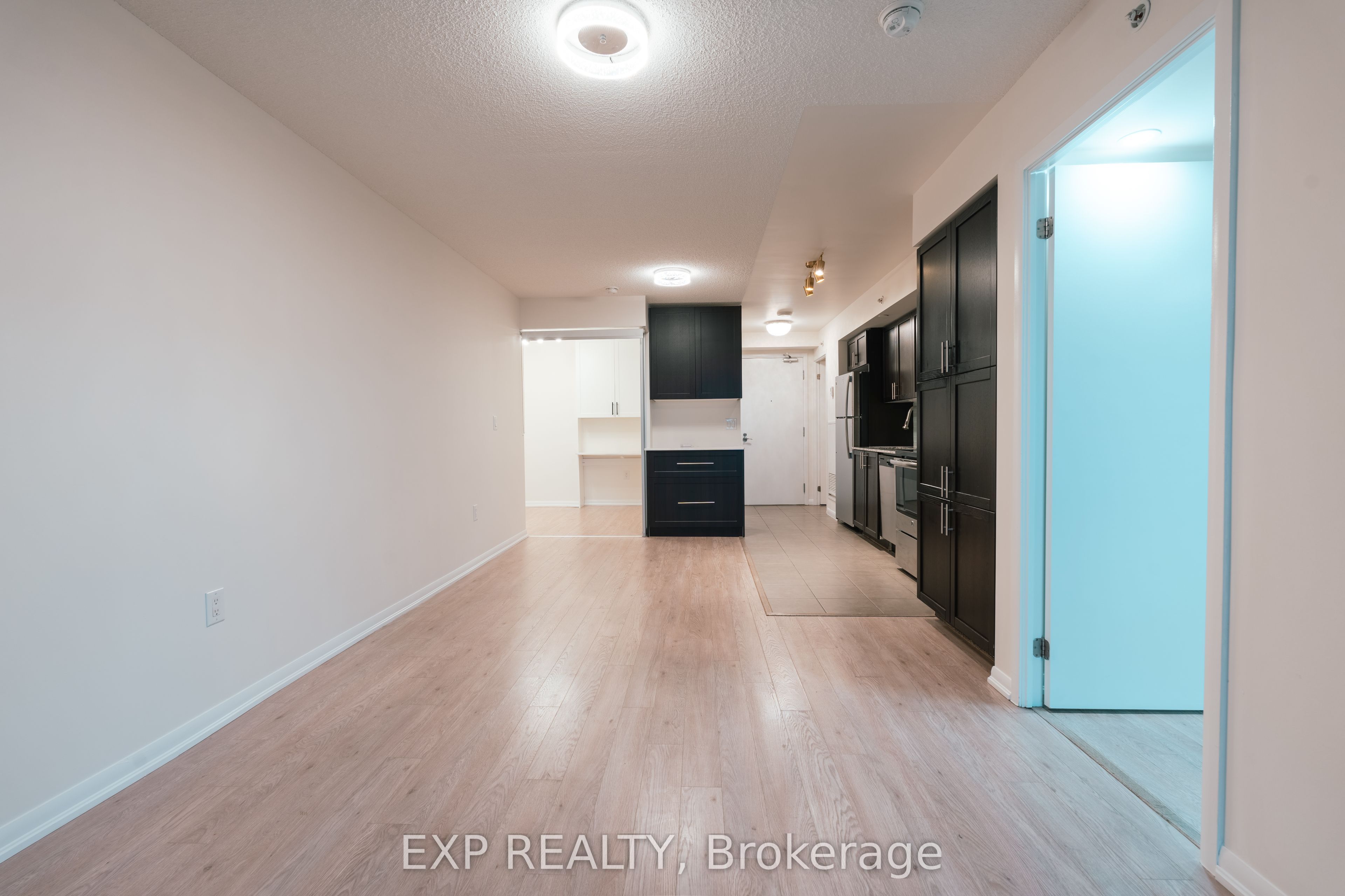 #540 - 830 Lawrence Avenue Property Photo 9