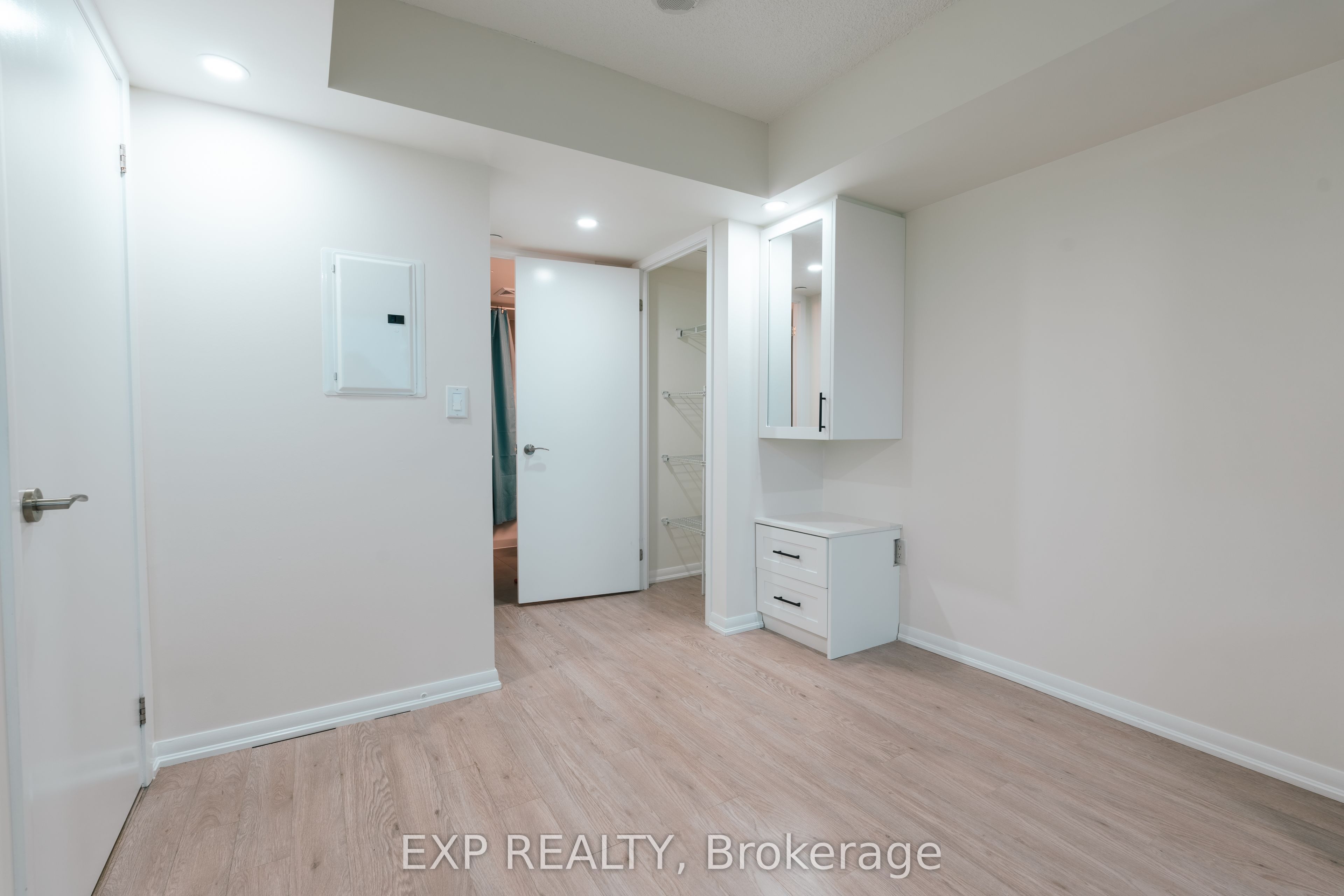 #540 - 830 Lawrence Avenue Property Photo 12