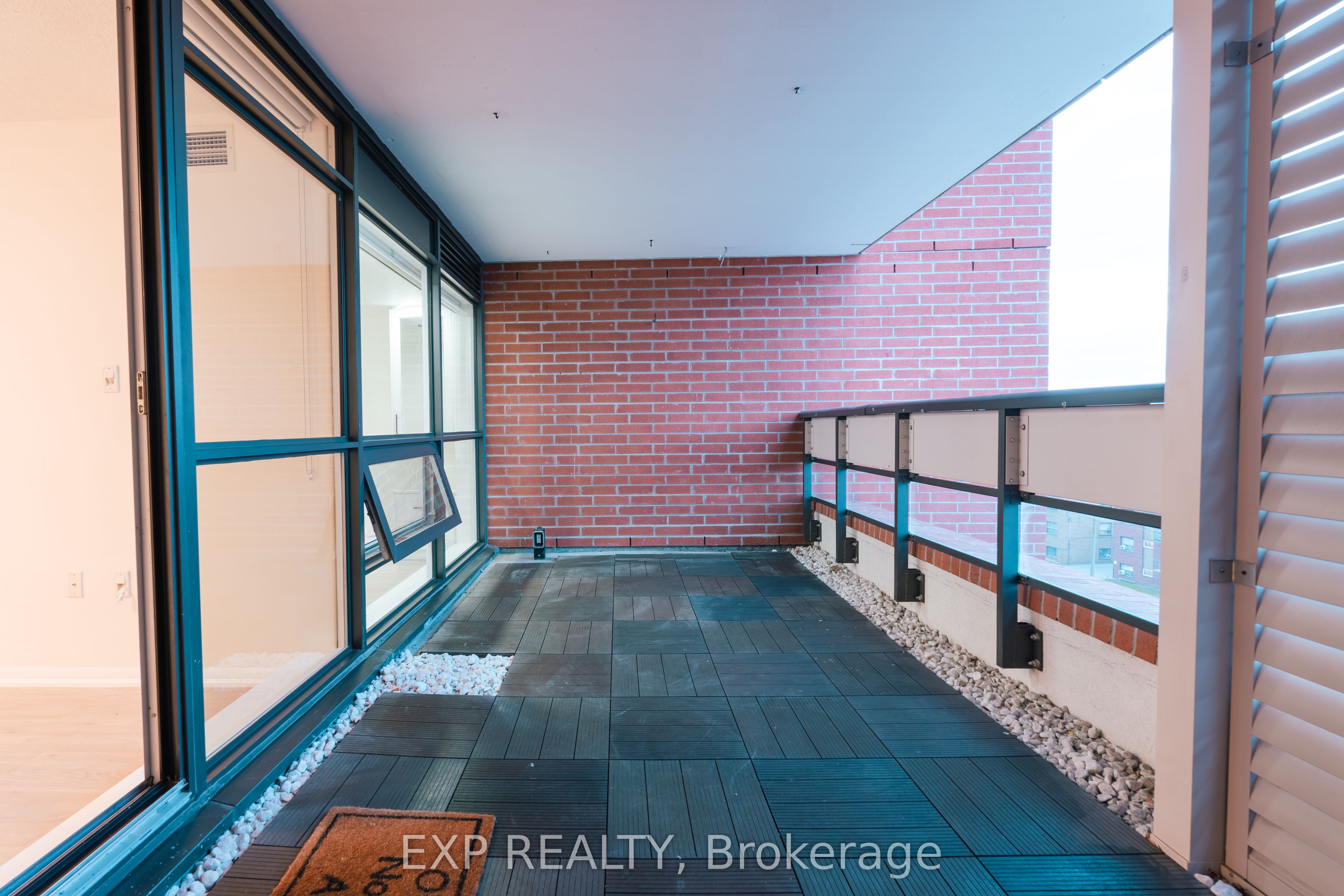 #540 - 830 Lawrence Avenue Property Photo 16