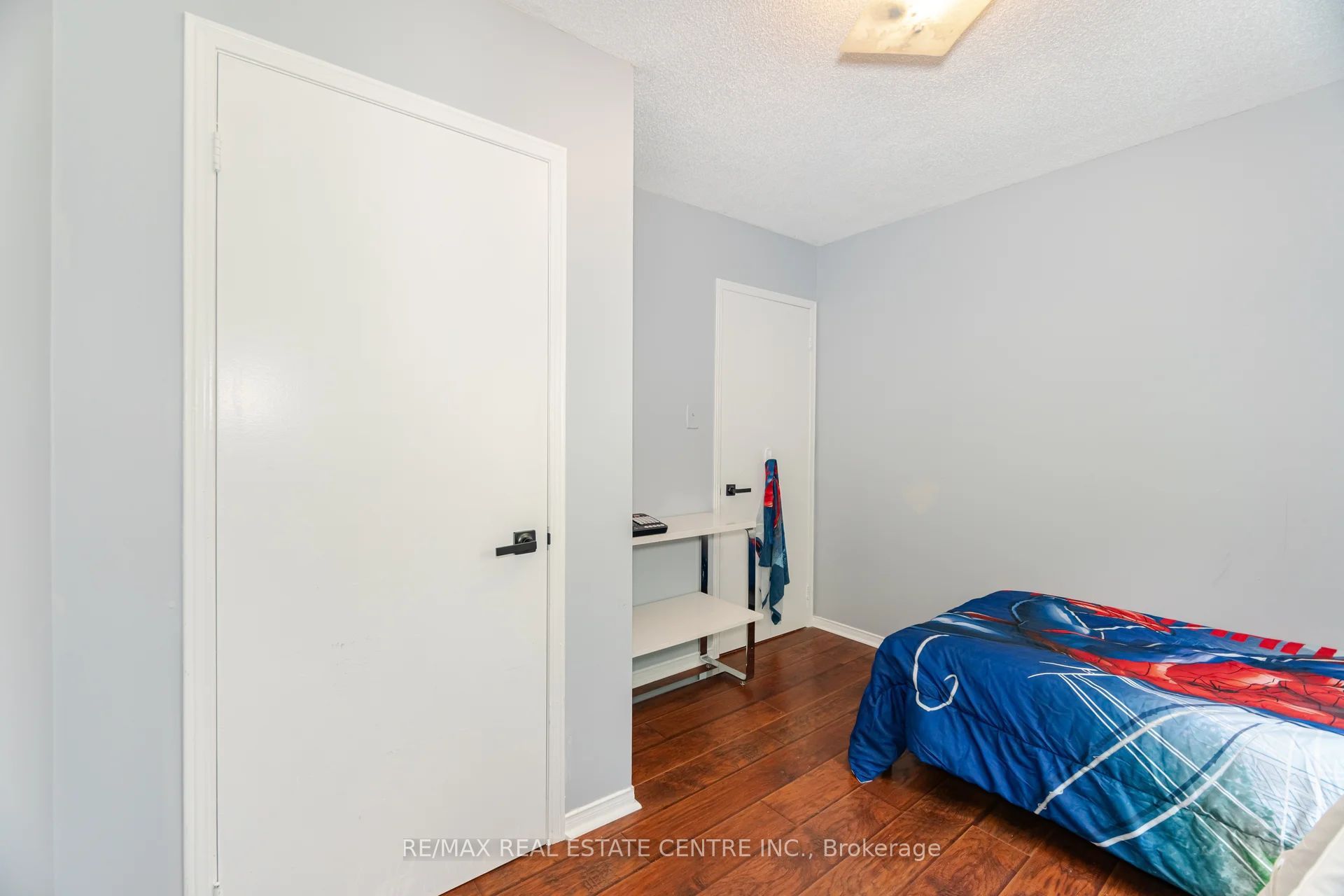 28 Lakeview Court Property Photo 23