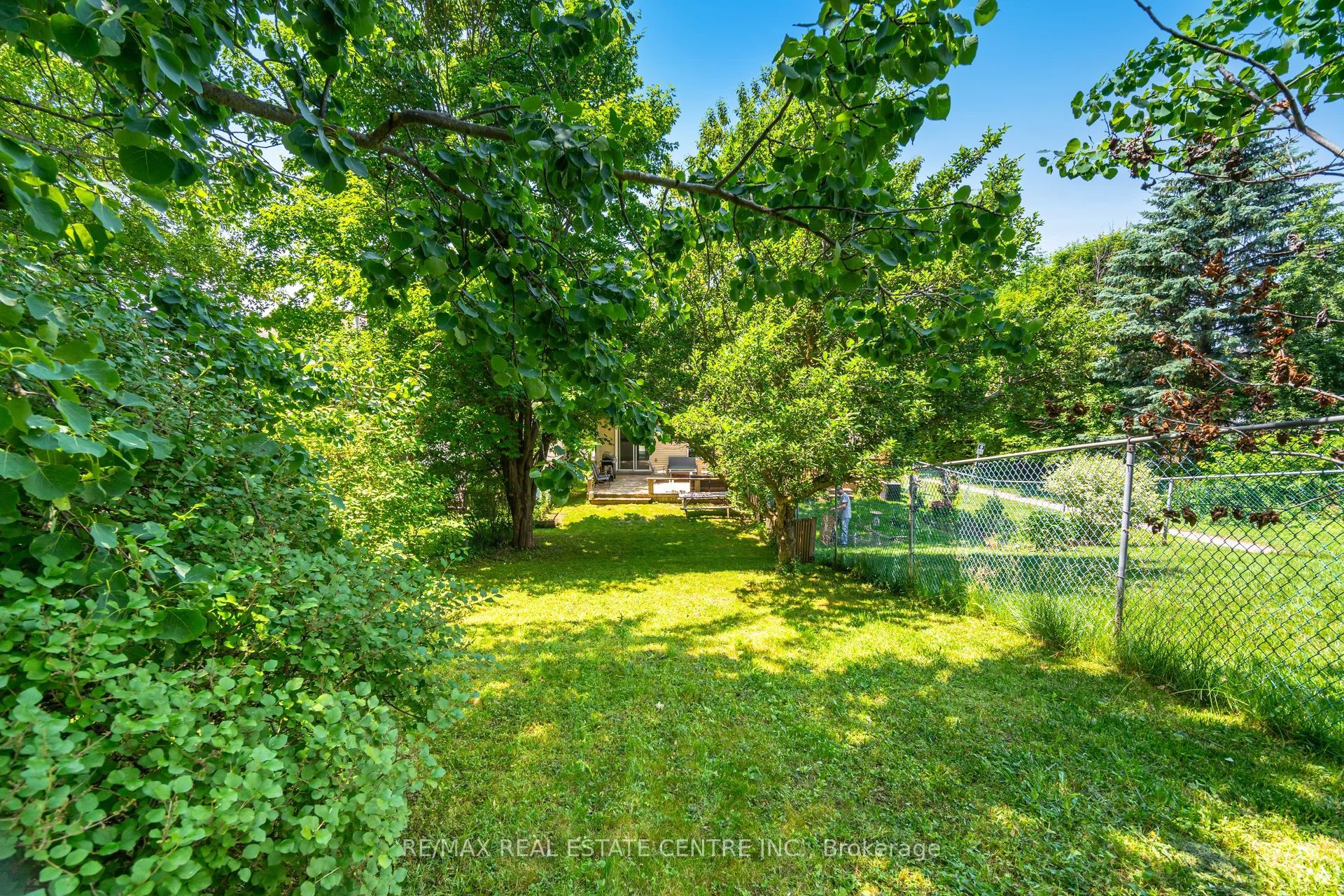 28 Lakeview Court Property Photo 31