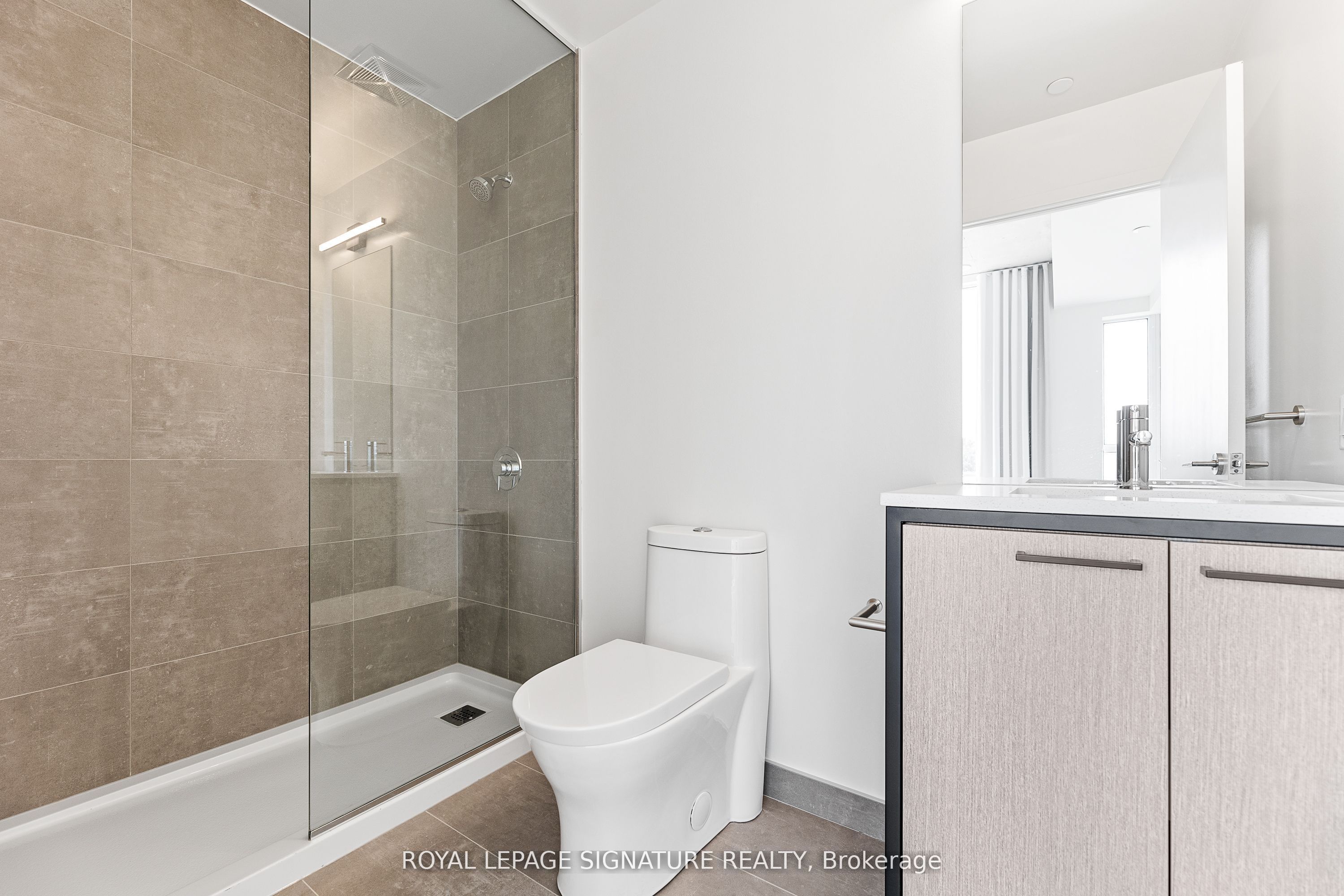 #515 - 1808 St Clair Avenue Property Photo 6
