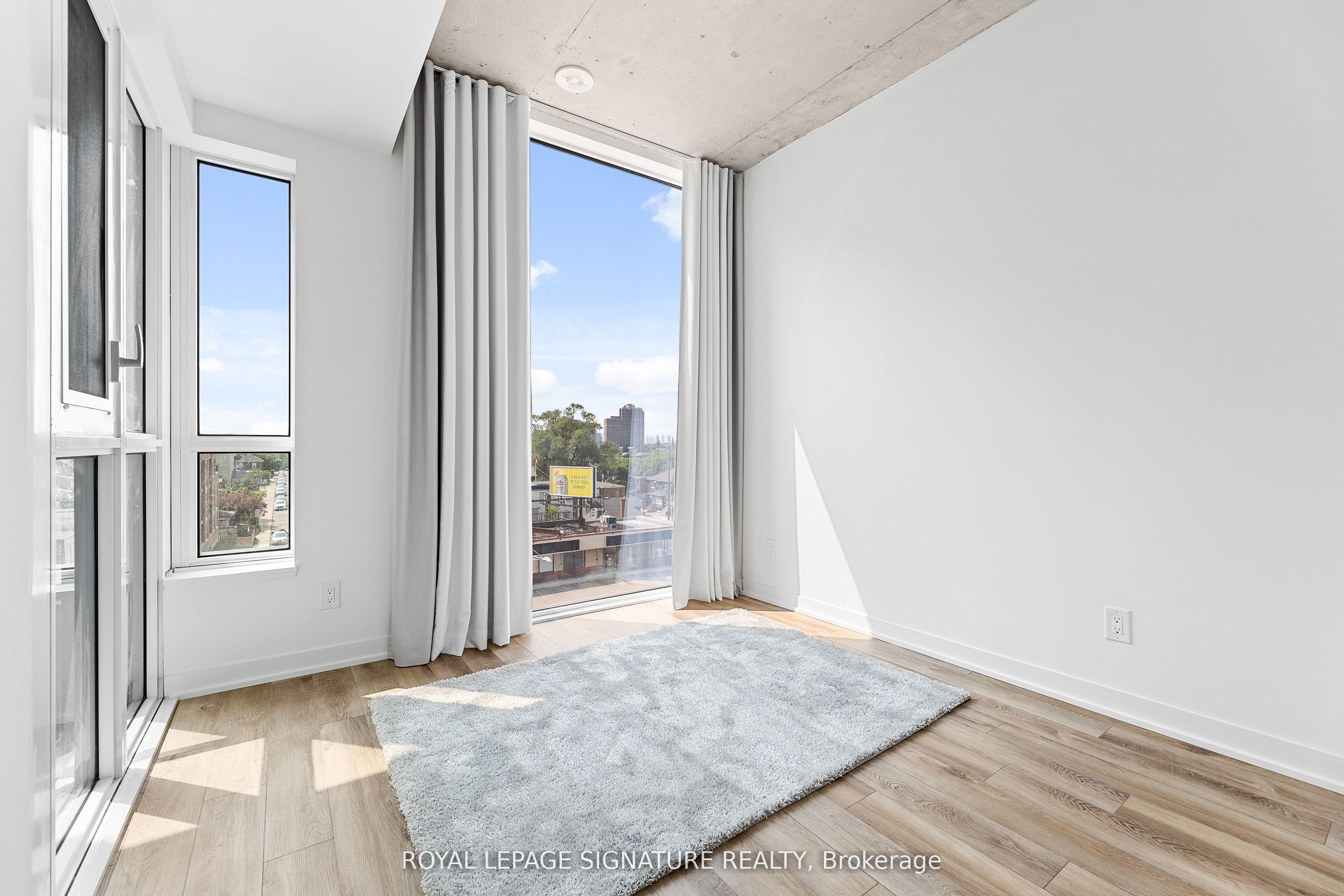 #515 - 1808 St Clair Avenue Property Photo 7