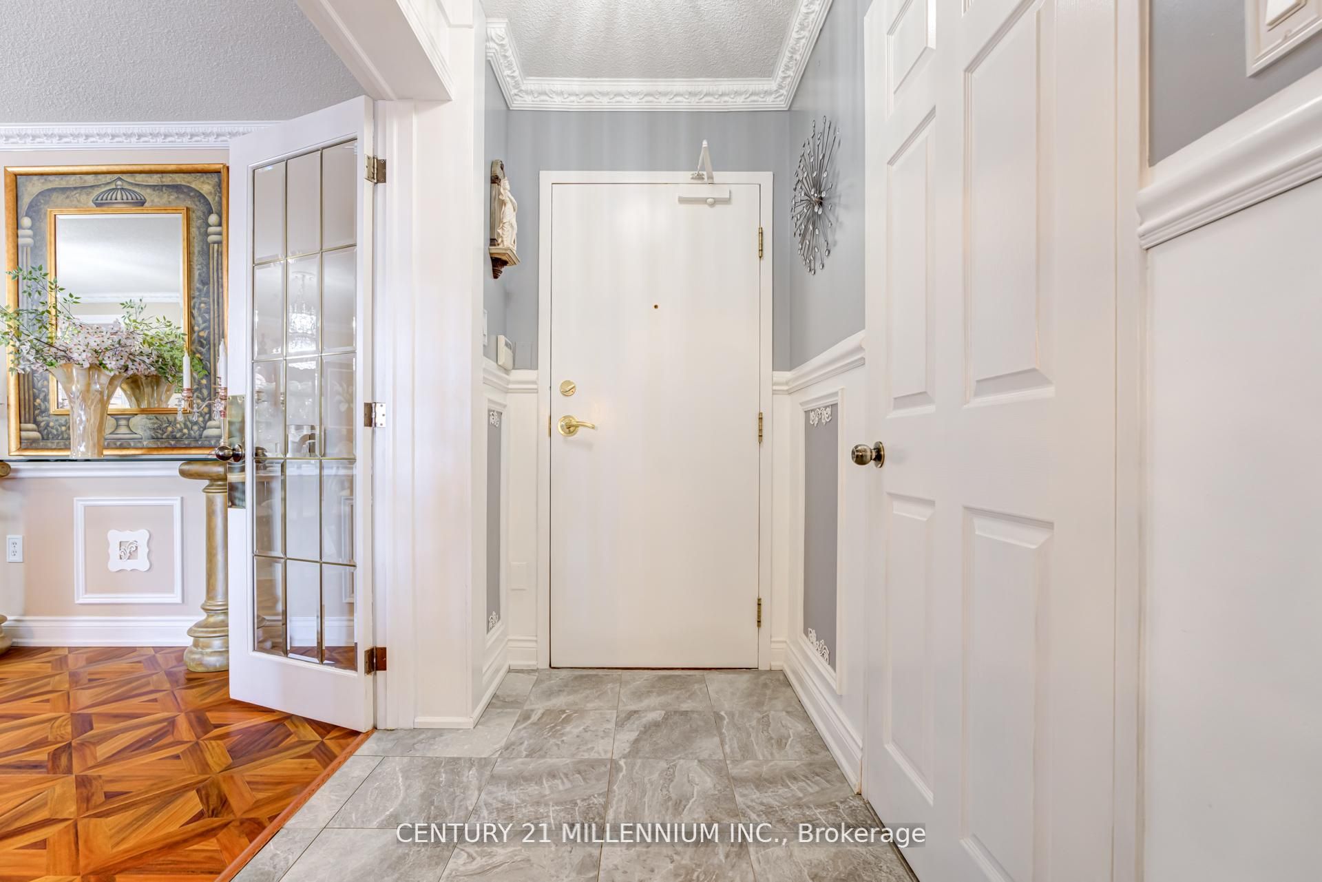 #208 - 20 Cherrytree Drive Property Photo 2