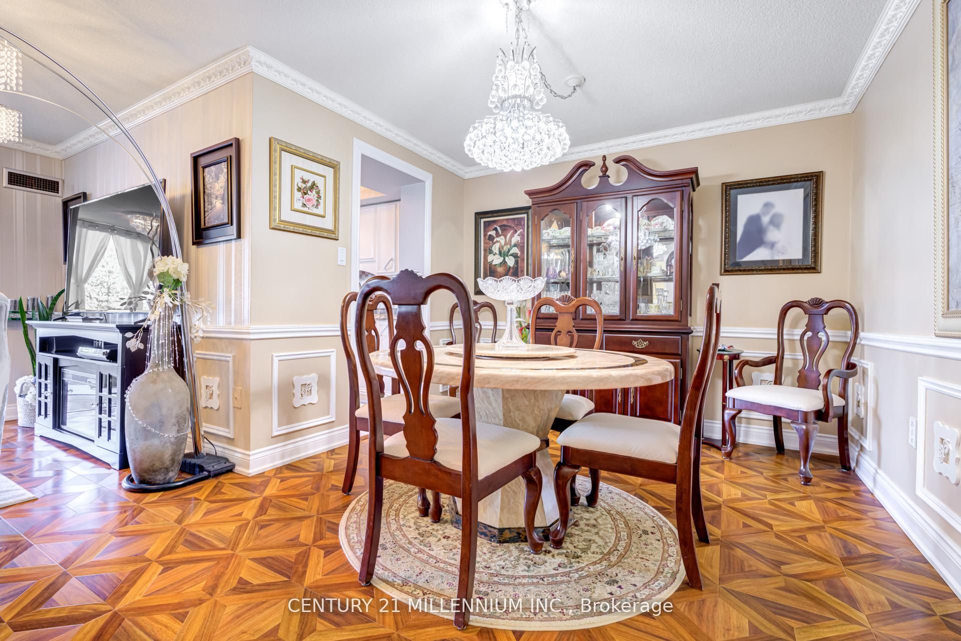 #208 - 20 Cherrytree Drive Property Photo 7