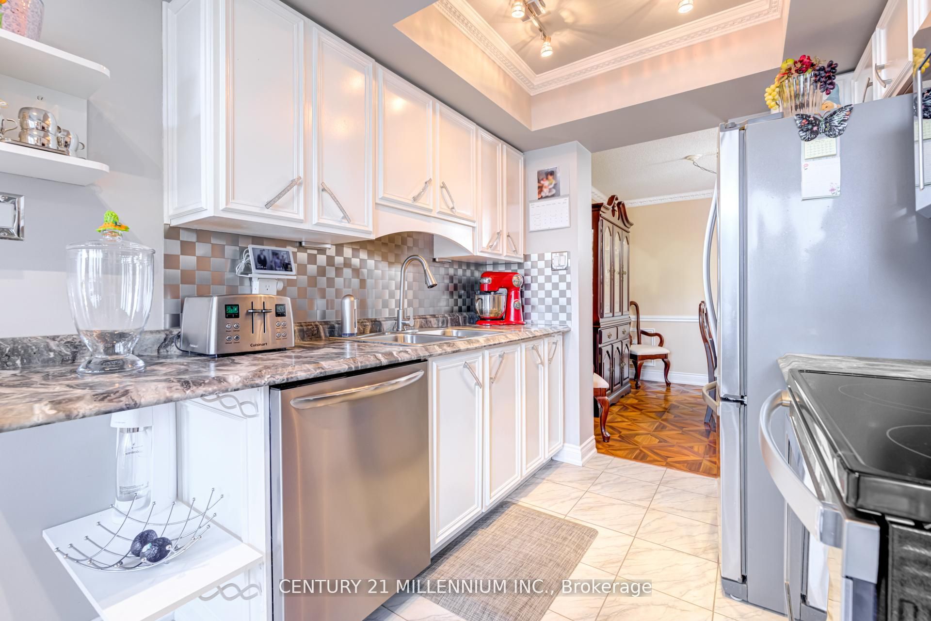#208 - 20 Cherrytree Drive Property Photo 9