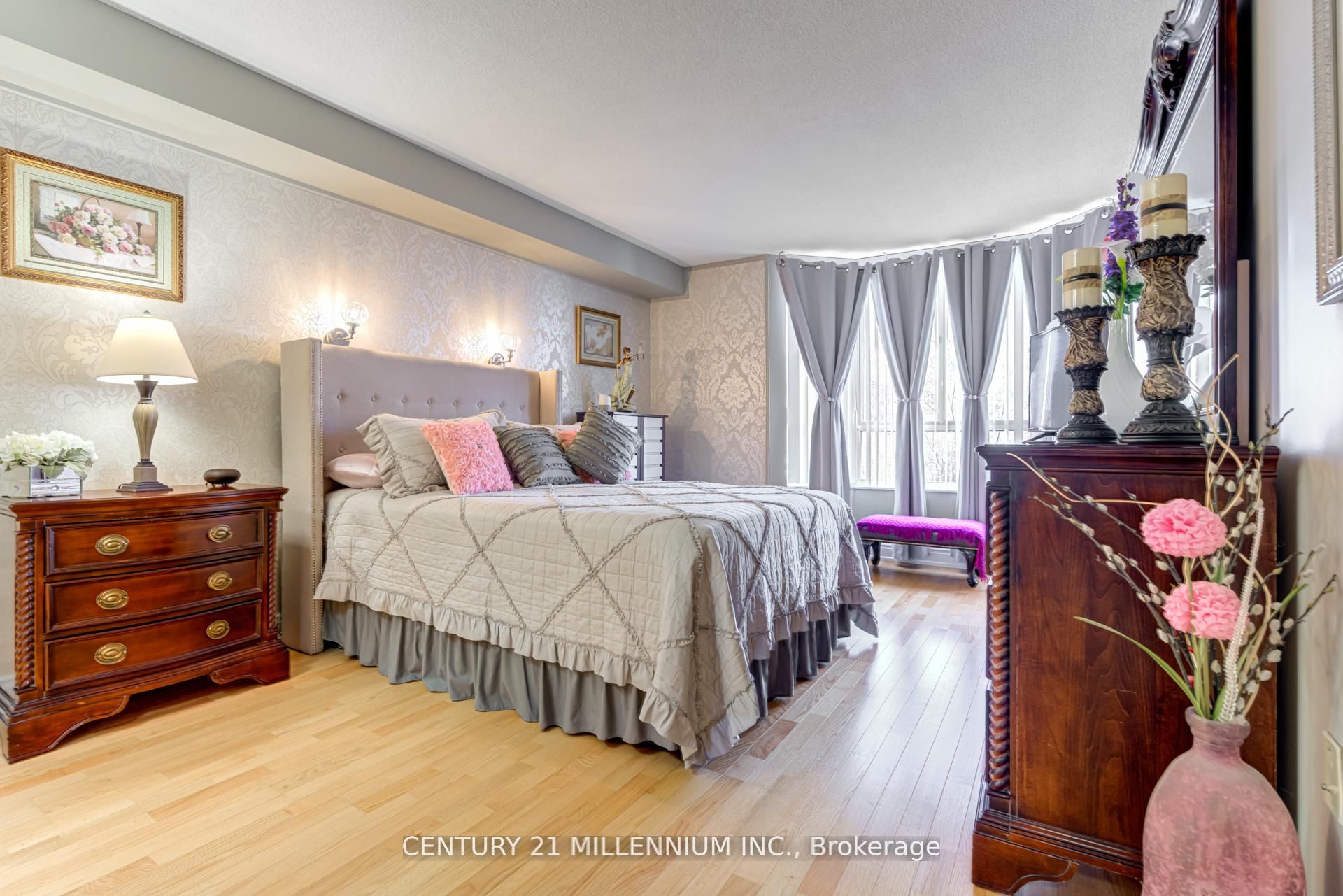 #208 - 20 Cherrytree Drive Property Photo 11