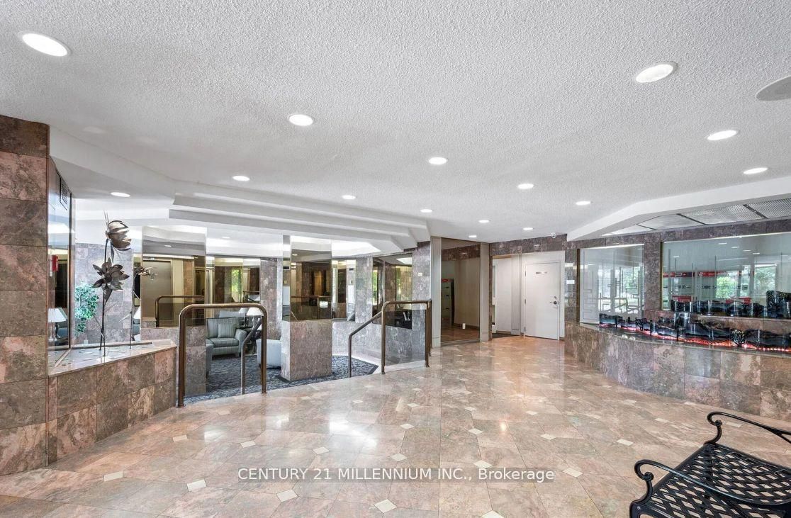 #208 - 20 Cherrytree Drive Property Photo 17