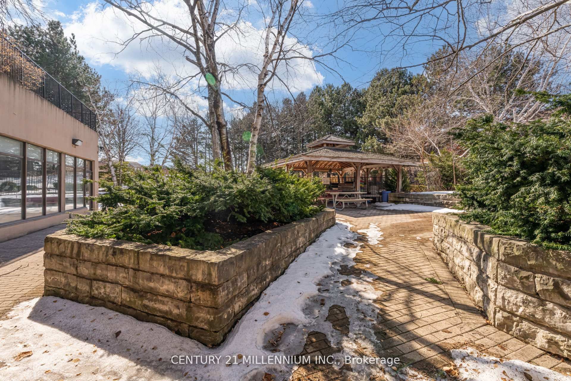 #208 - 20 Cherrytree Drive Property Photo 25