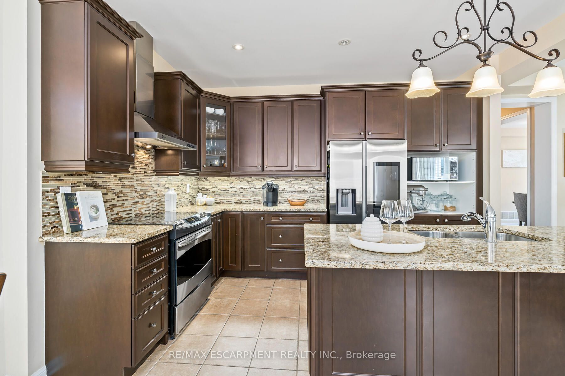 343 Wettlaufer Terrace Property Photo 12