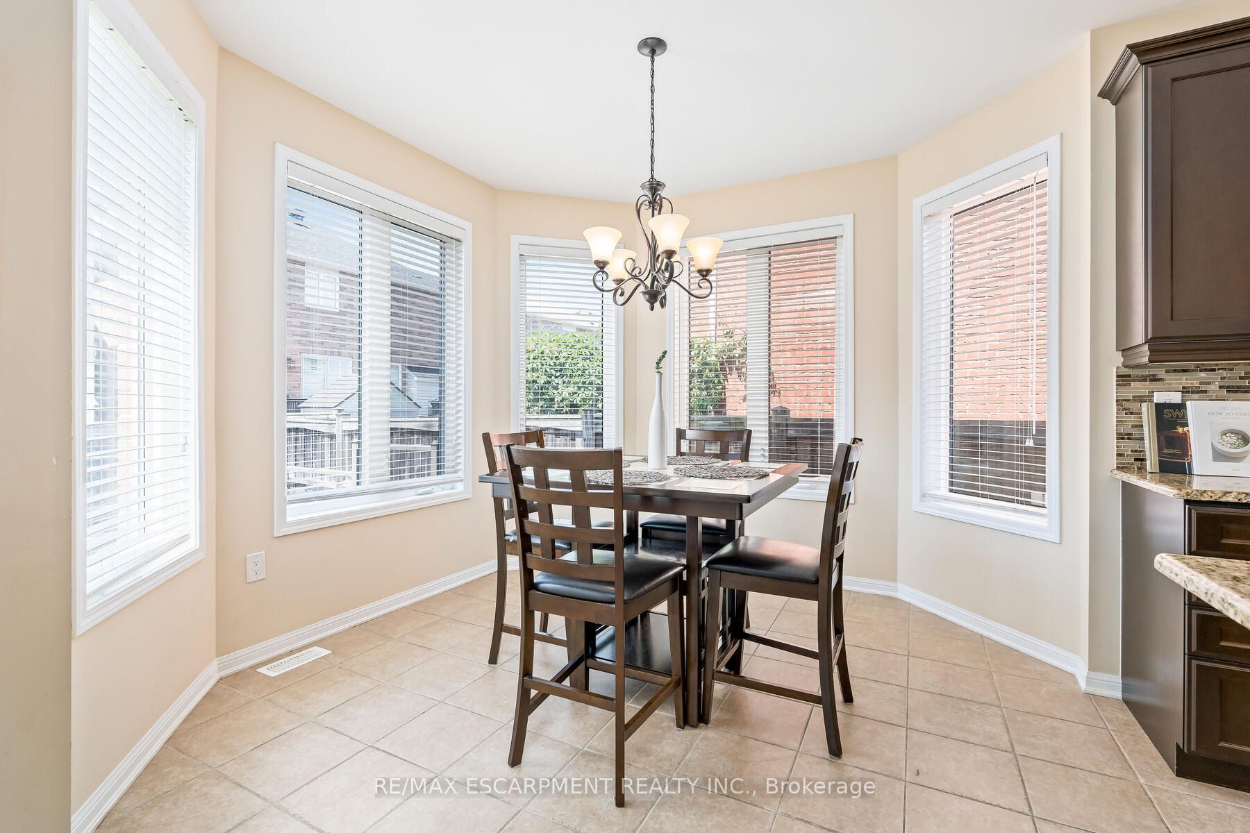 343 Wettlaufer Terrace Property Photo 19