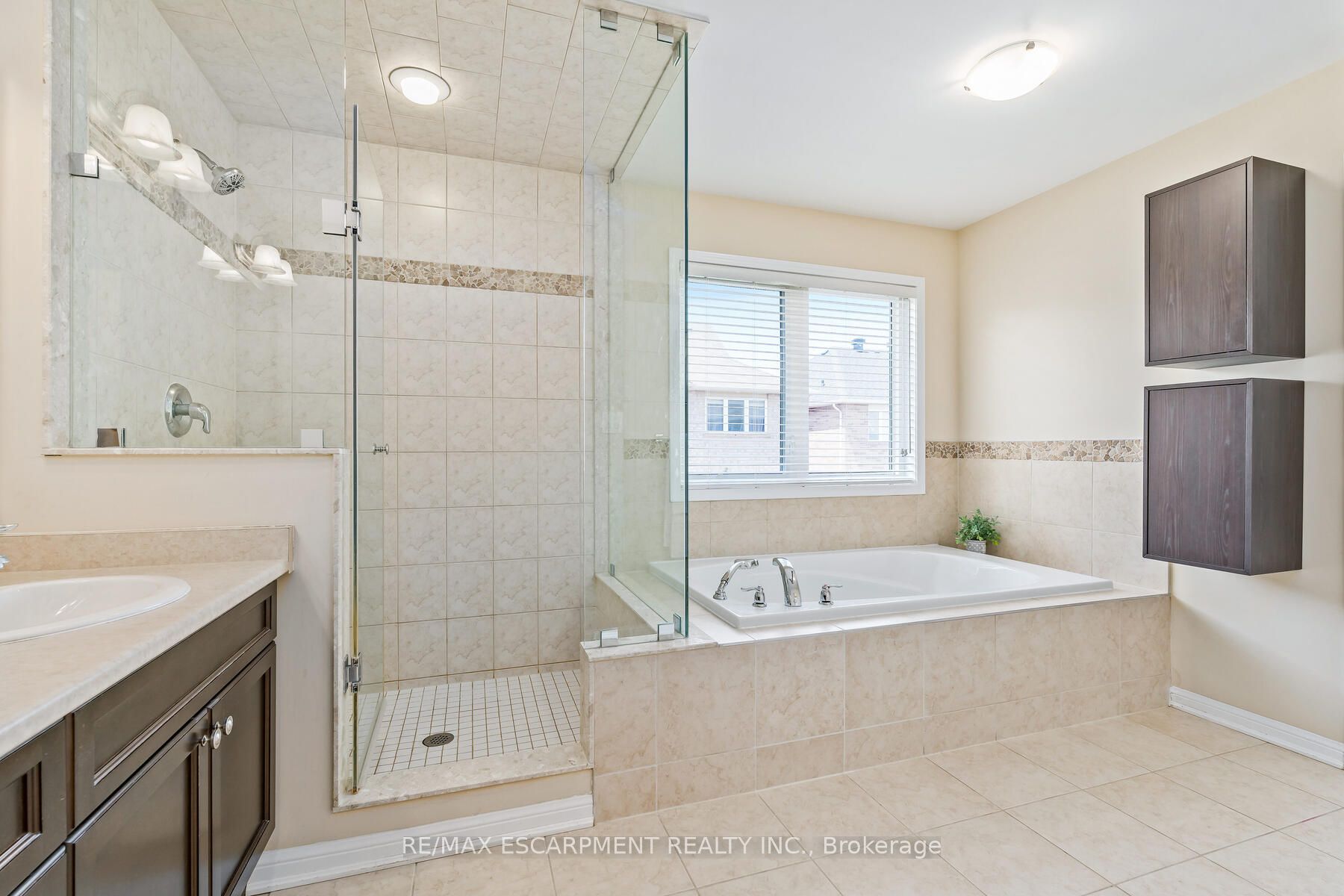 343 Wettlaufer Terrace Property Photo 31