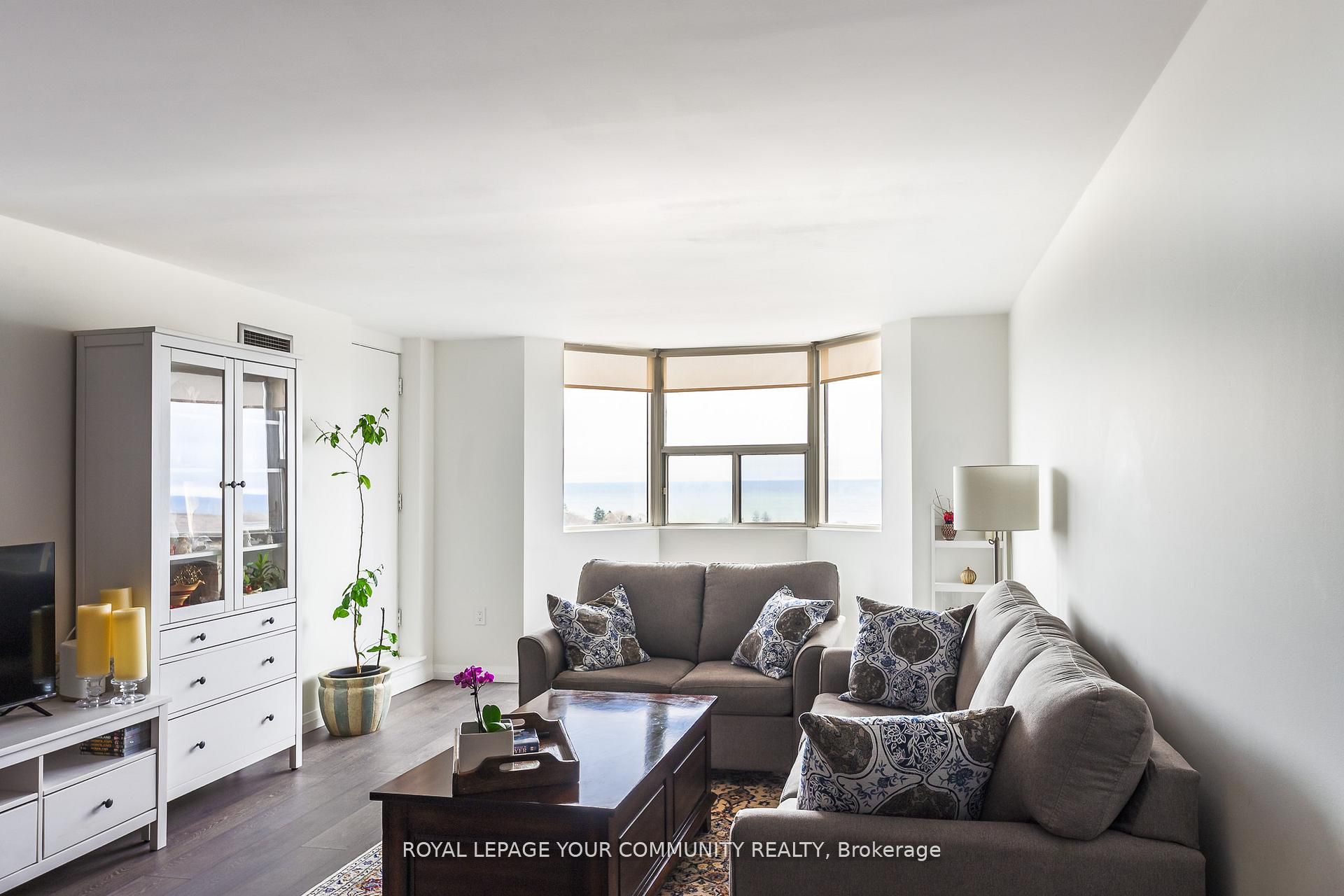 #1608 - 3845 Lake Shore Boulevard Property Photo 6
