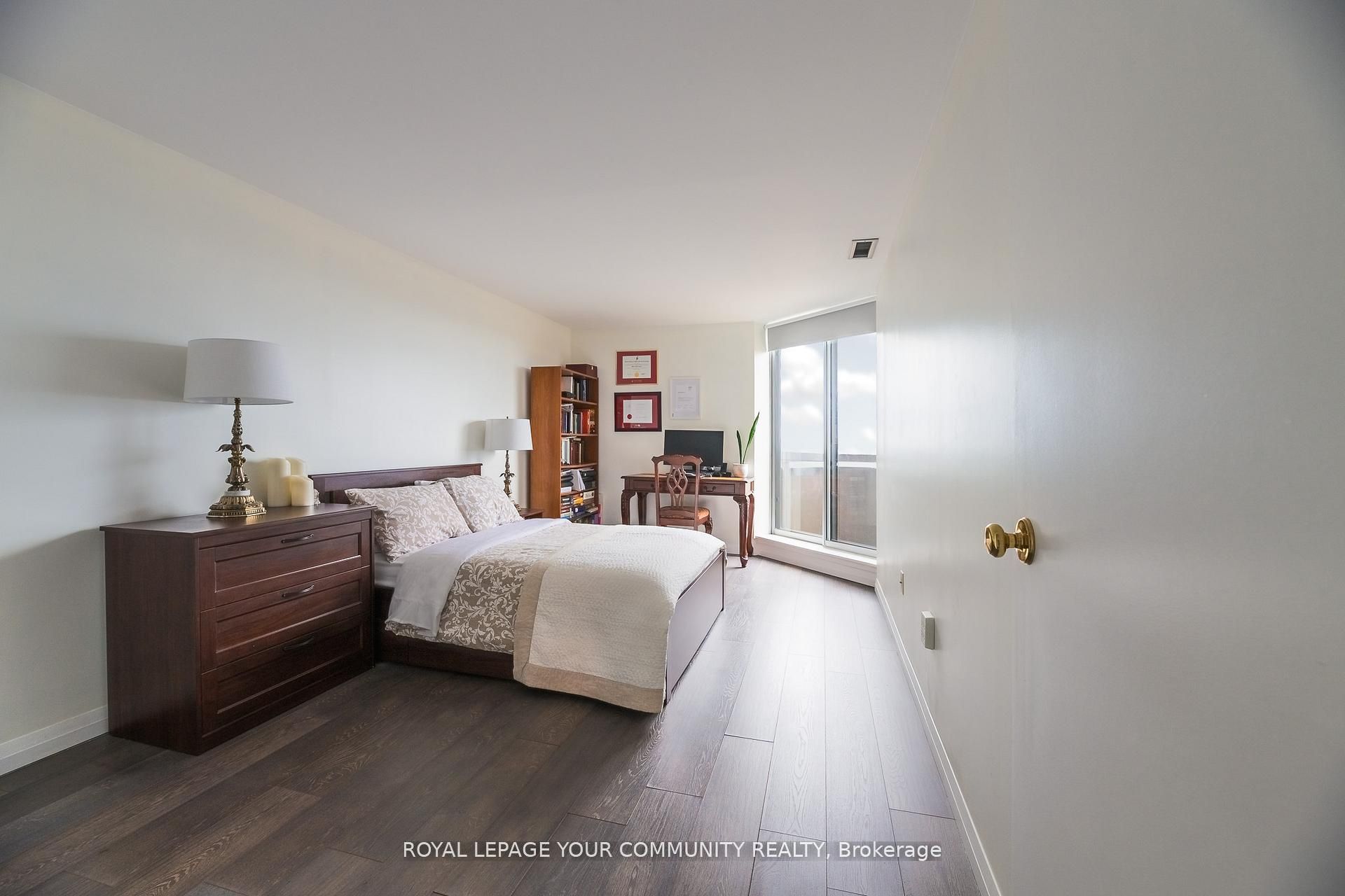 #1608 - 3845 Lake Shore Boulevard Property Photo 13