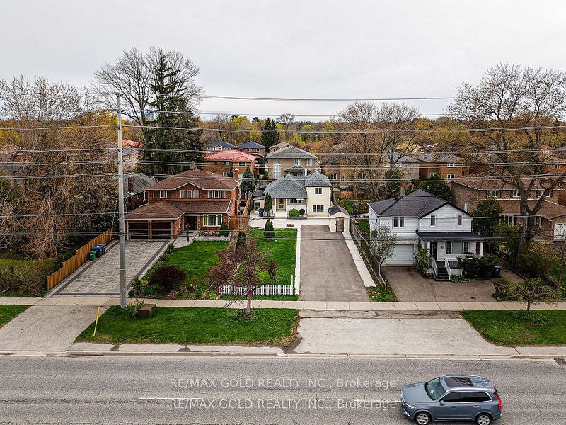 1328 Cawthra Road Property Photo 1