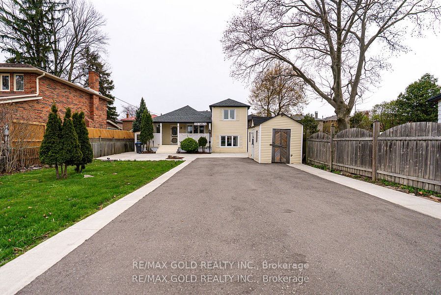 1328 Cawthra Road Property Photo 6