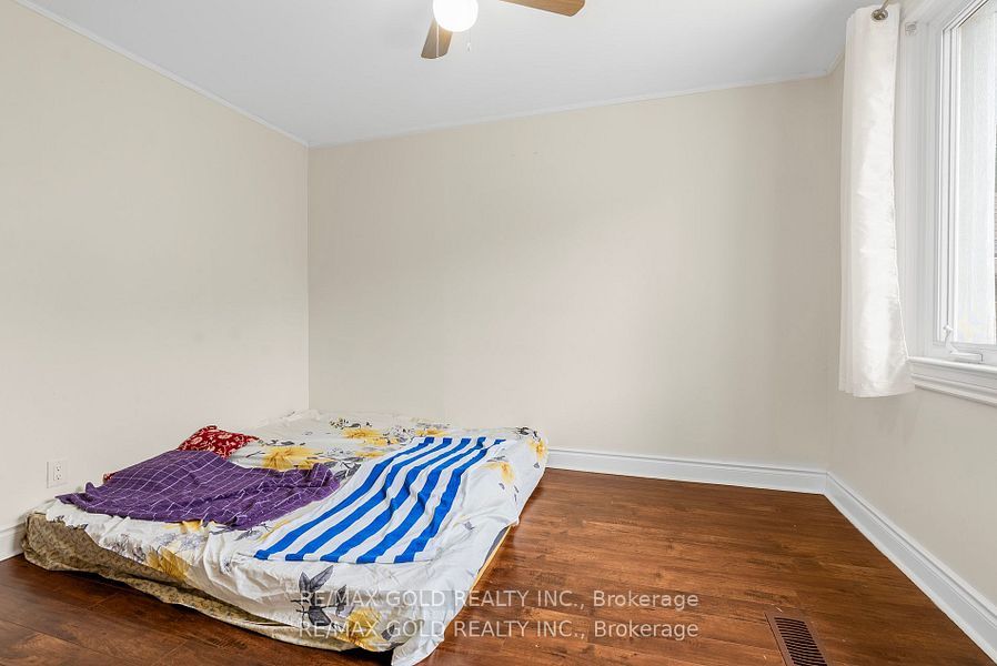 1328 Cawthra Road Property Photo 18